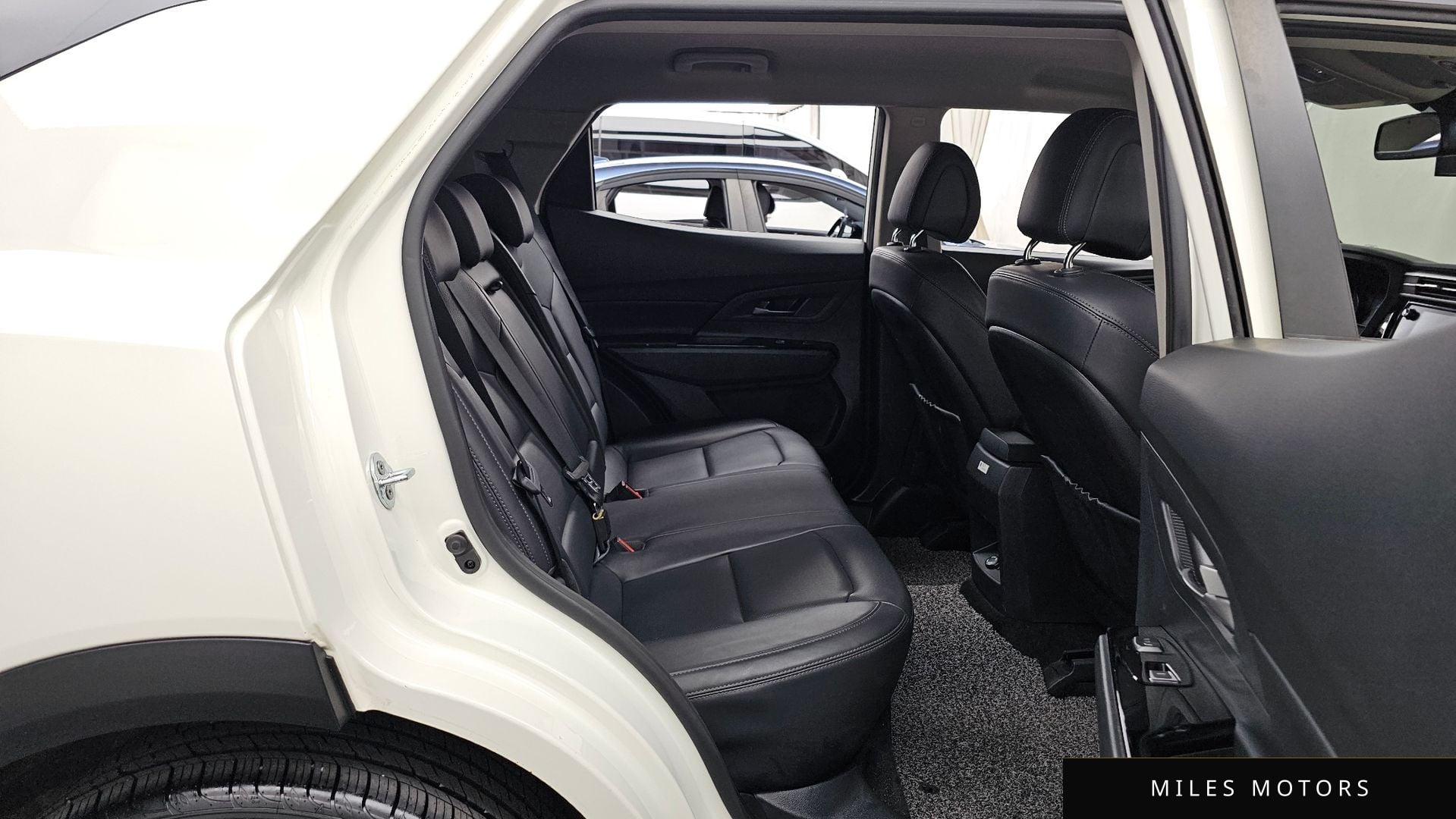 KG Mobility Beautiful Korando 2022 — миниатюра 12