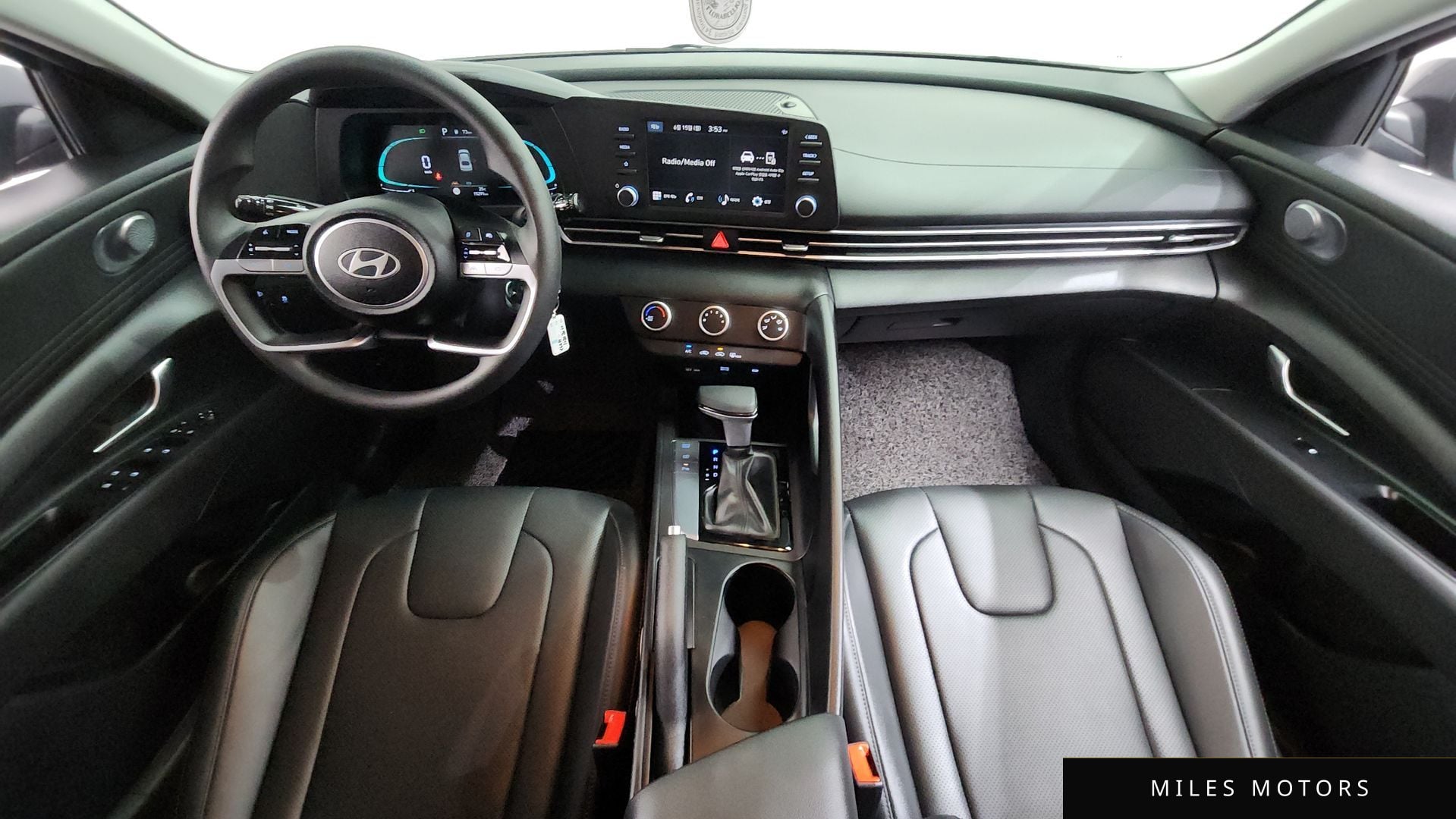 Hyundai AVANTE 2025 — миниатюра 10