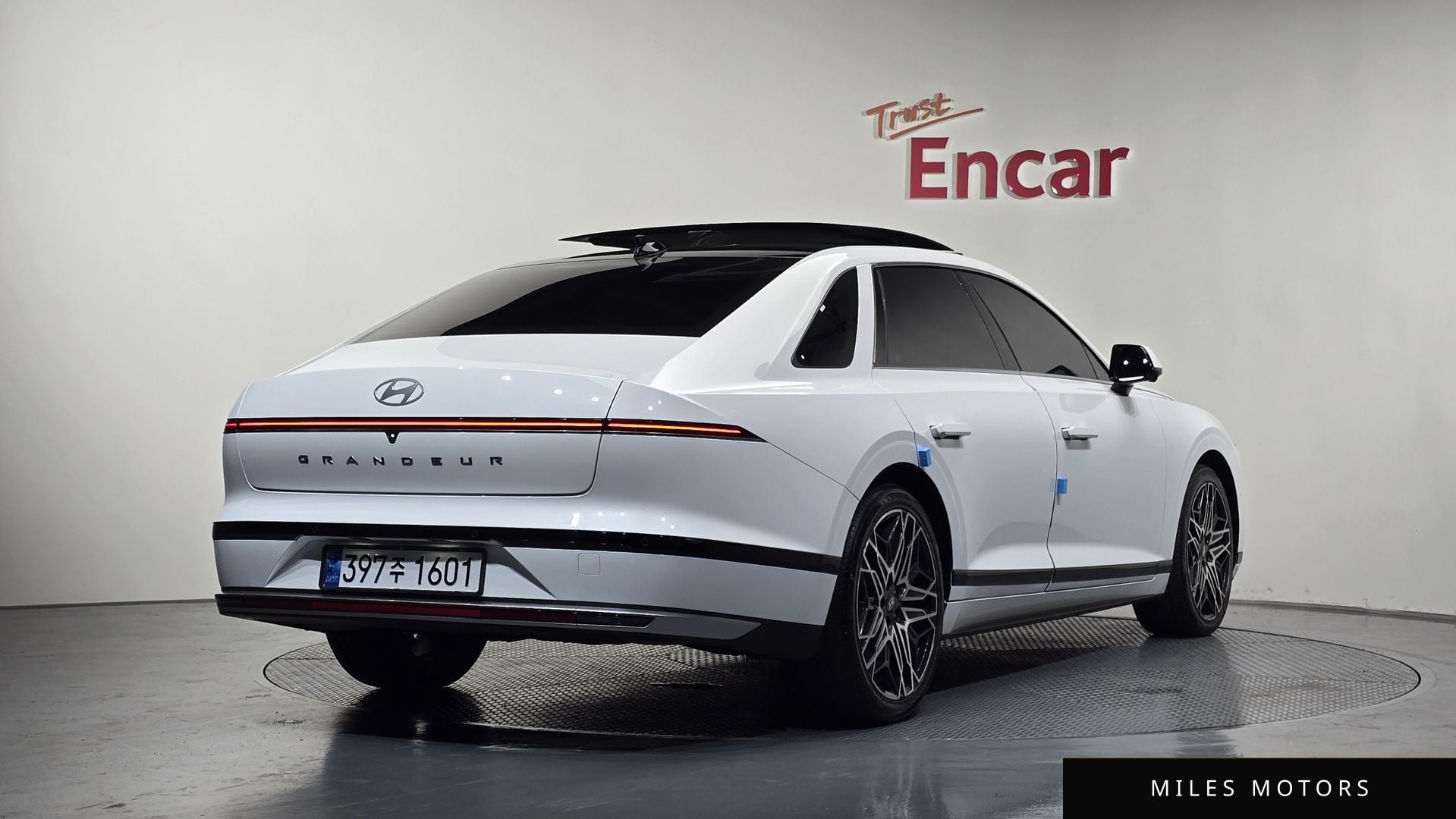 Hyundai Grandeur 2023 — миниатюра 2