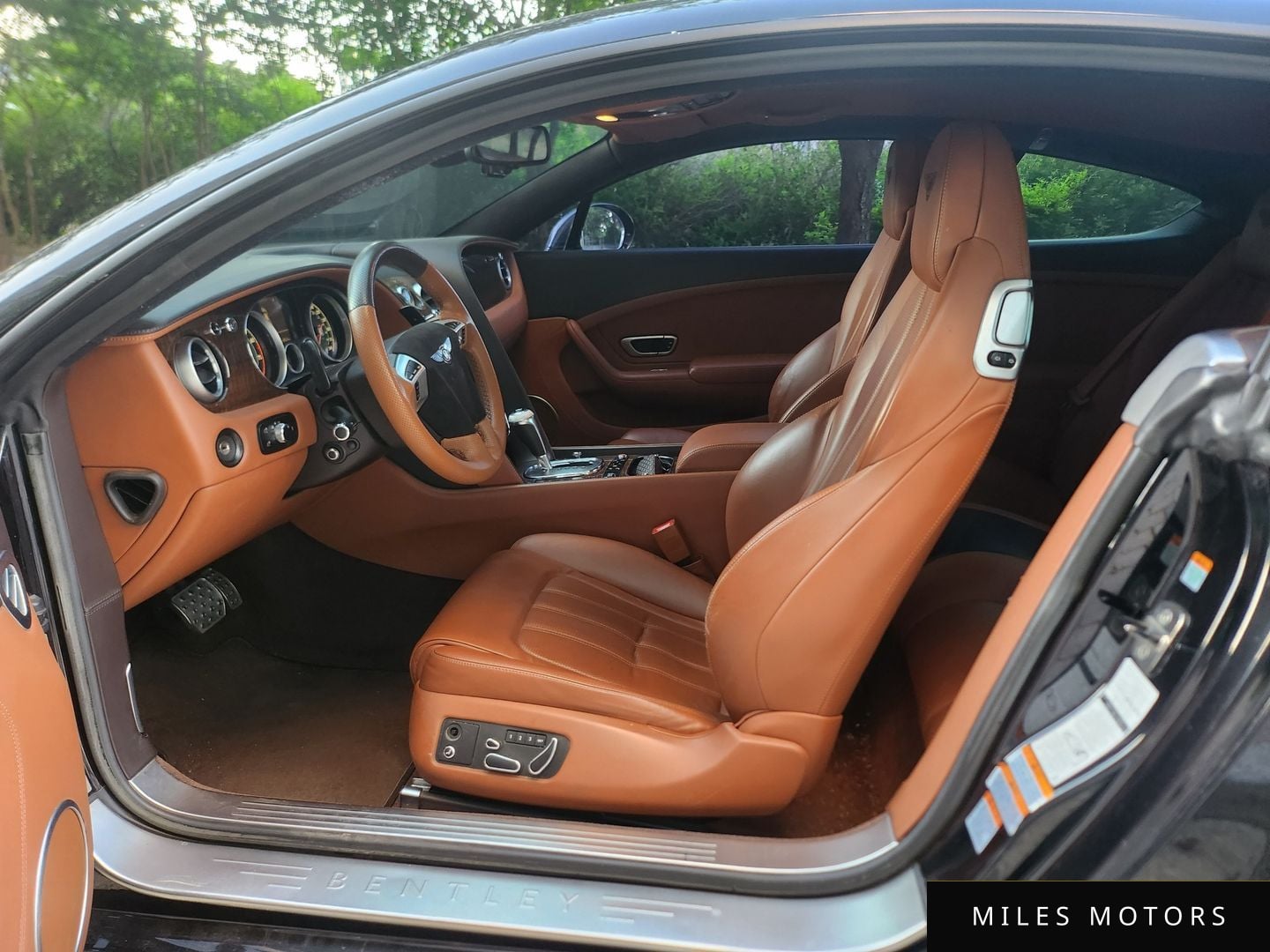 Bentley Continental GT 2015 — миниатюра 12