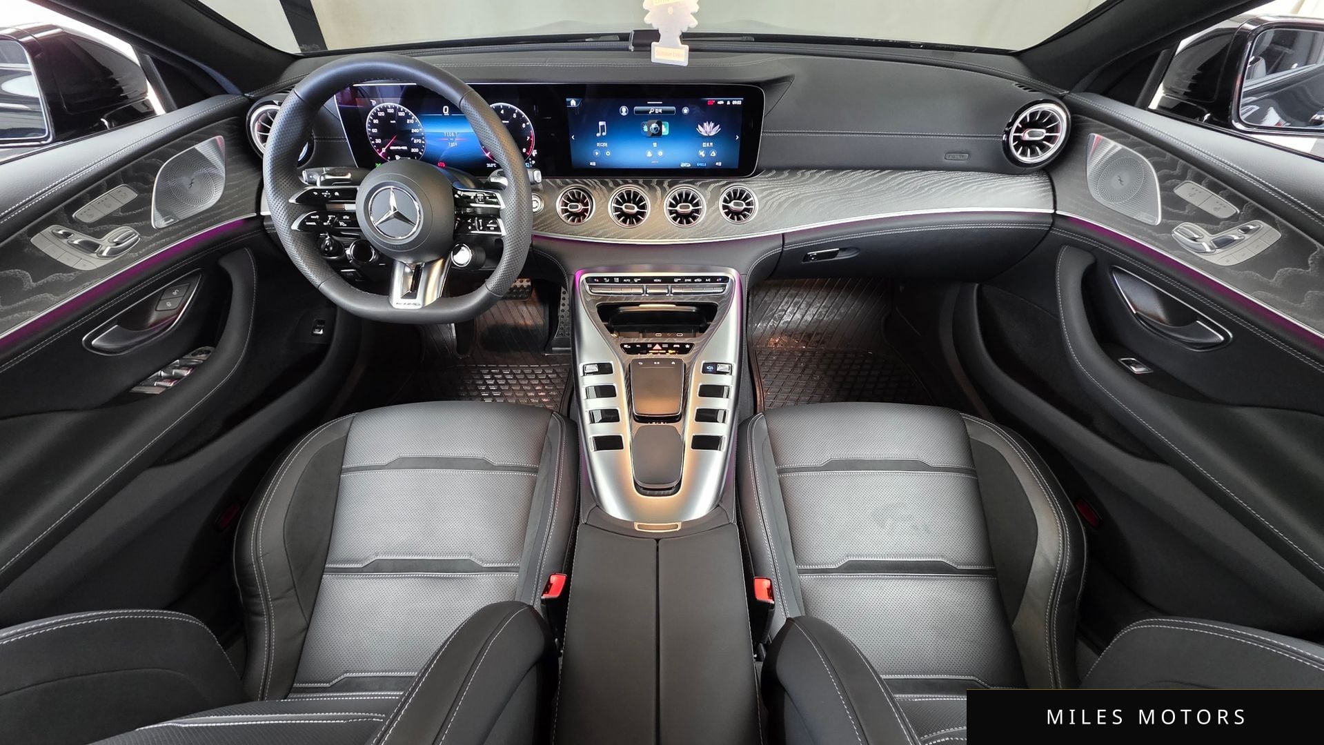 Mercedes-Benz AMG GT 2024 — миниатюра 10
