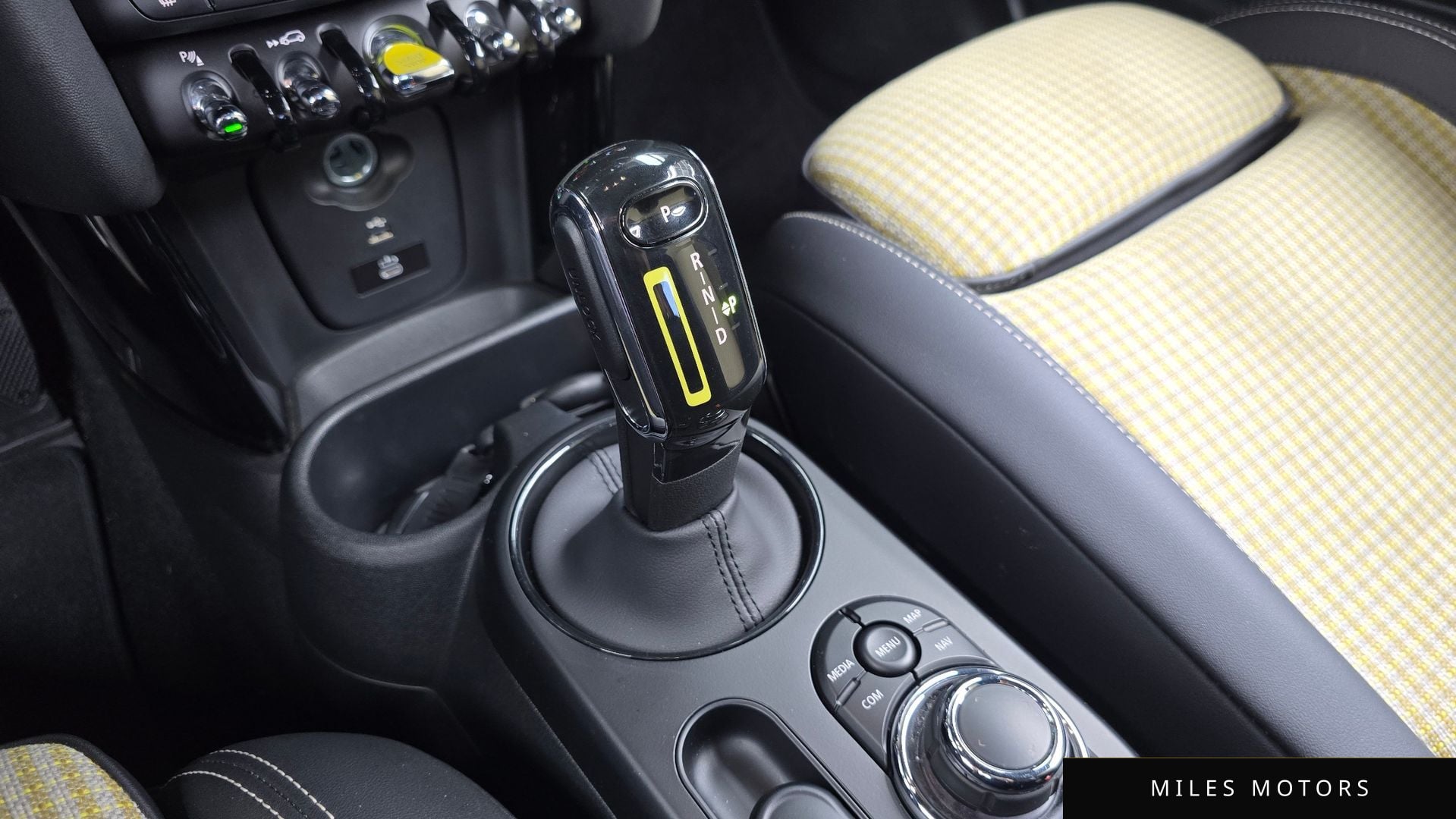 MINI Cooper 2024 — миниатюра 12