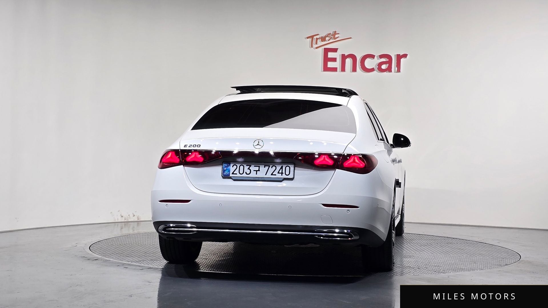 Mercedes-Benz E-Class W214 2024 — миниатюра 4