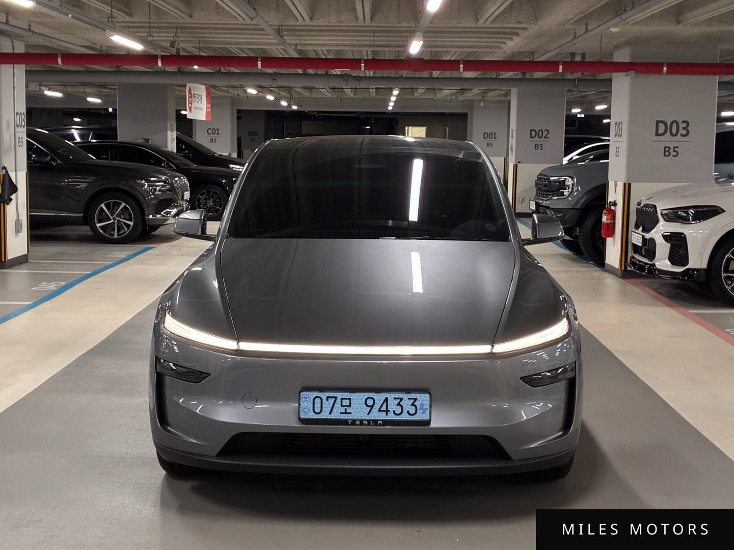 Tesla Model Y 2025 — миниатюра 2