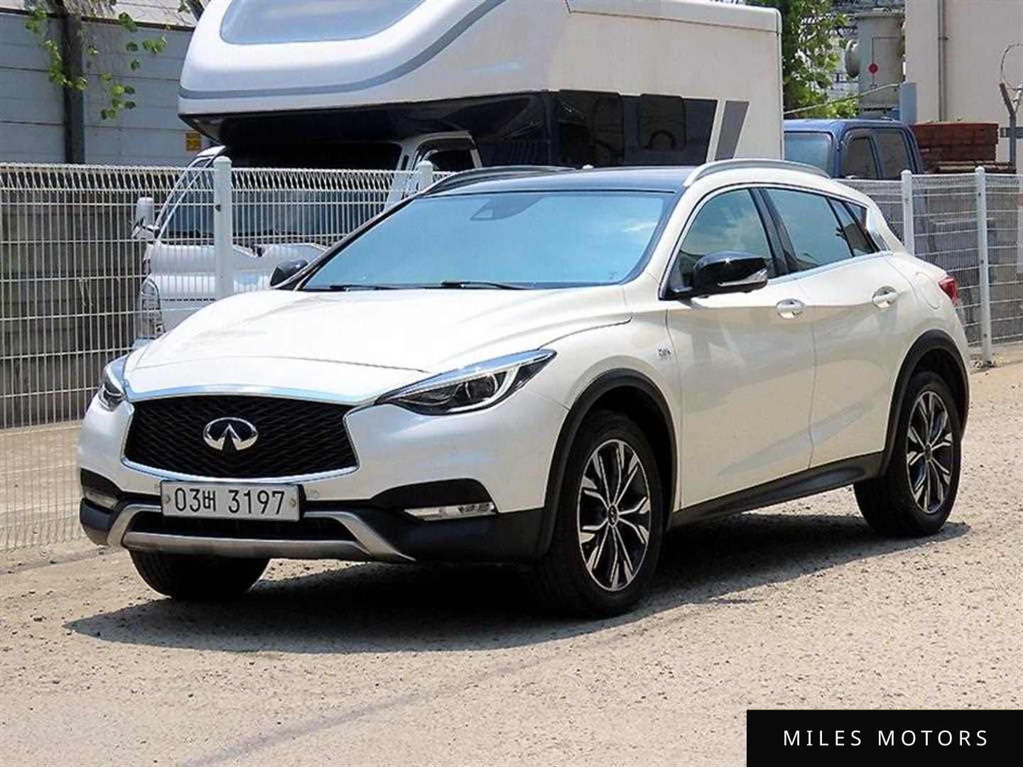 Infiniti QX30 2019 — миниатюра 2