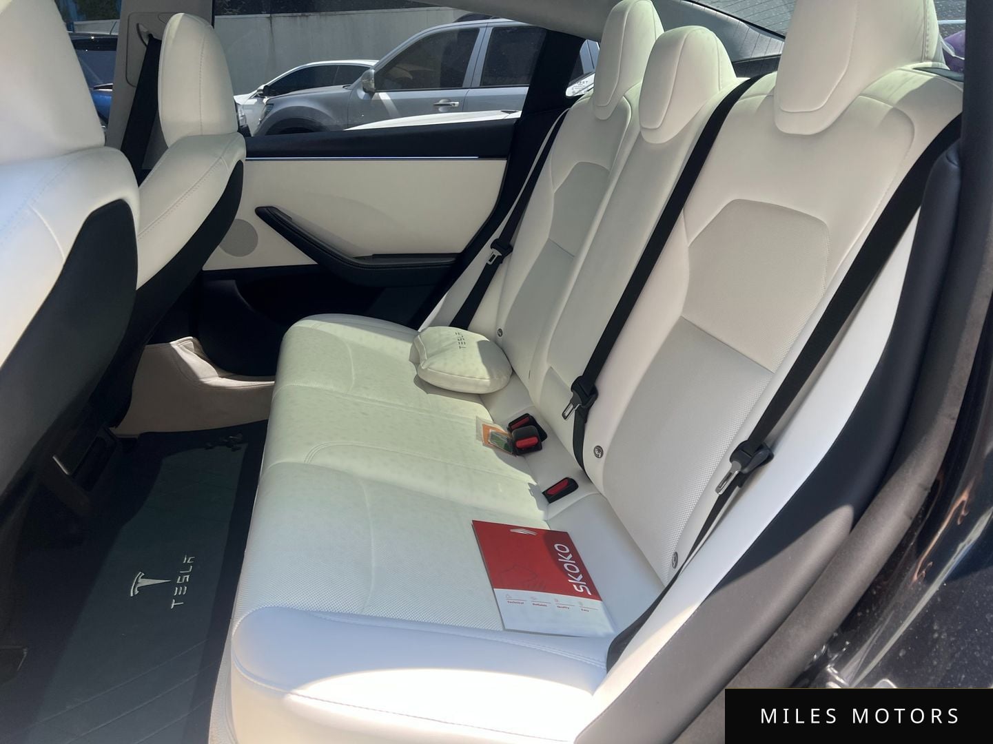 Tesla Model 3 2025 — миниатюра 10