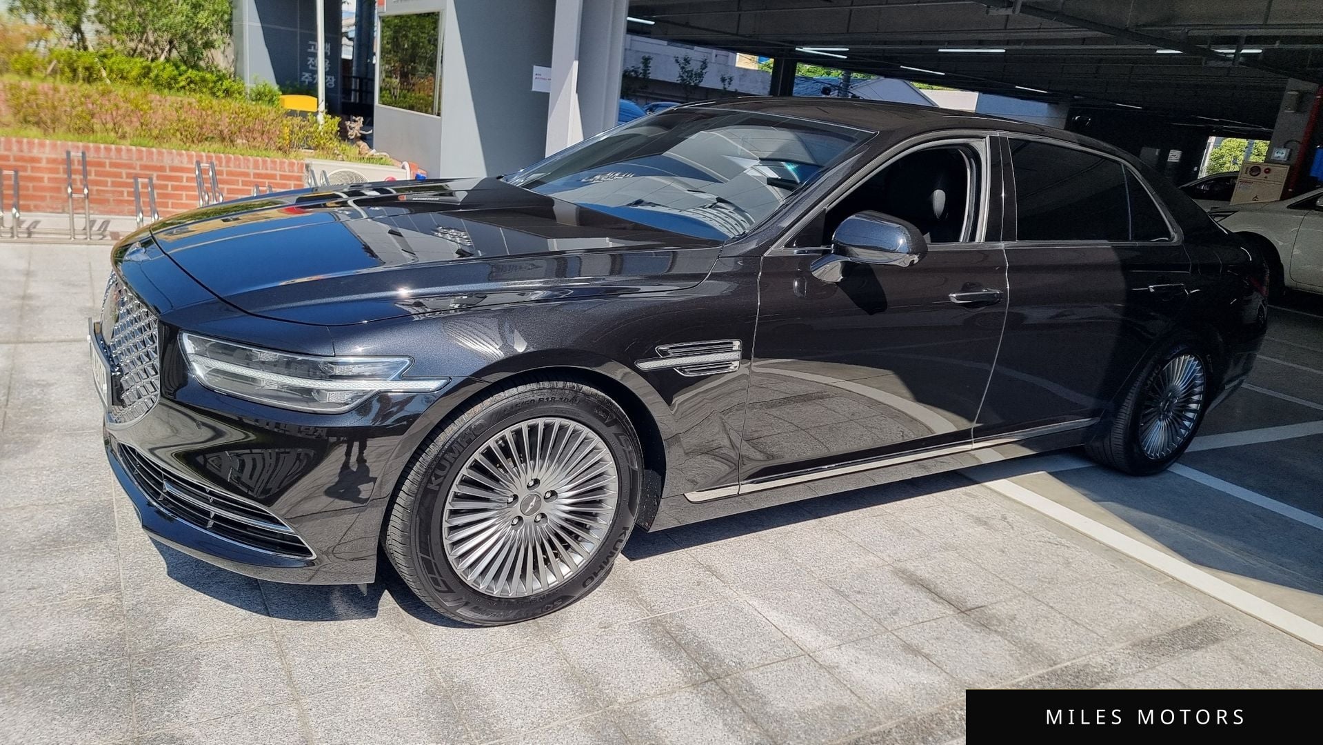 Genesis G90 2019 — миниатюра 2