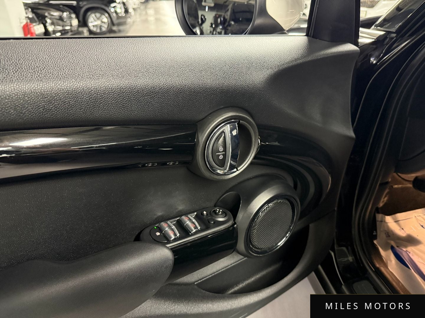 MINI Cooper 2022 — миниатюра 11