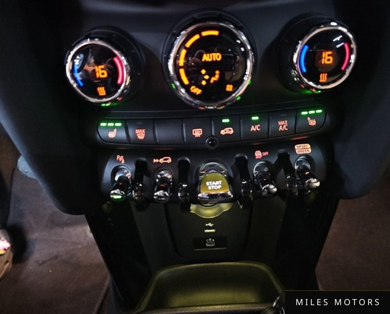MINI Cooper 2024 — миниатюра 10