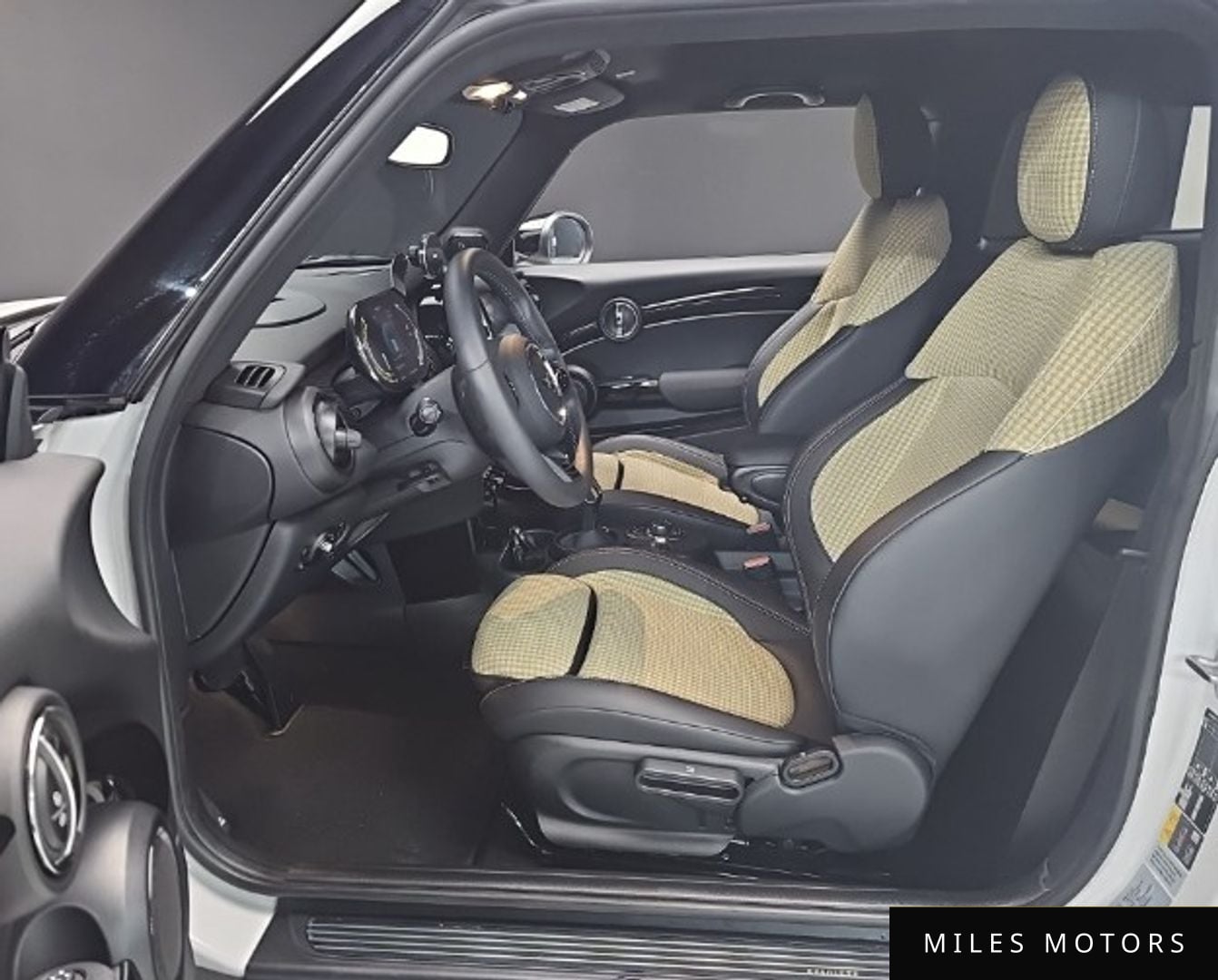 MINI Cooper 2024 — миниатюра 11