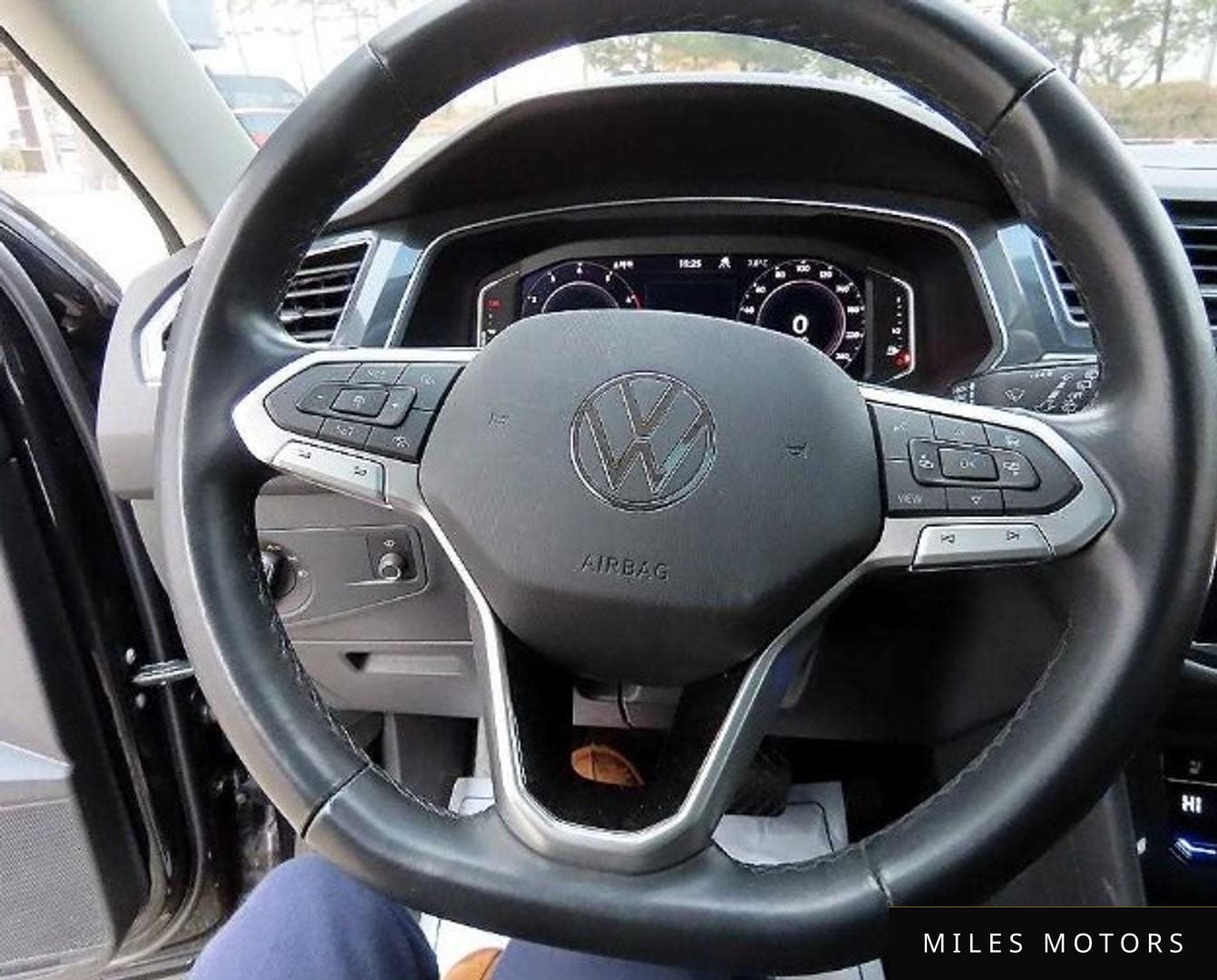 Volkswagen Tiguan 2023 — миниатюра 10