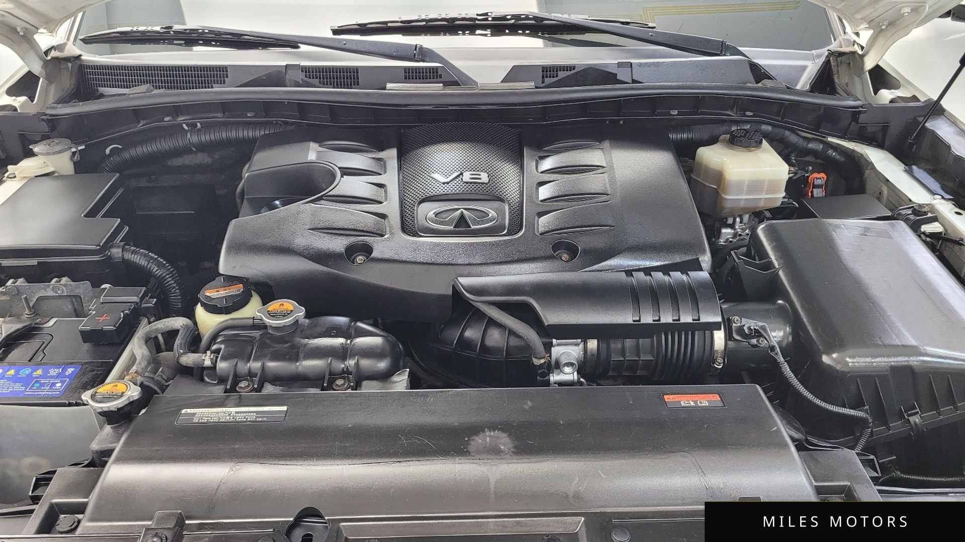 Infiniti QX56 2011 — миниатюра 6