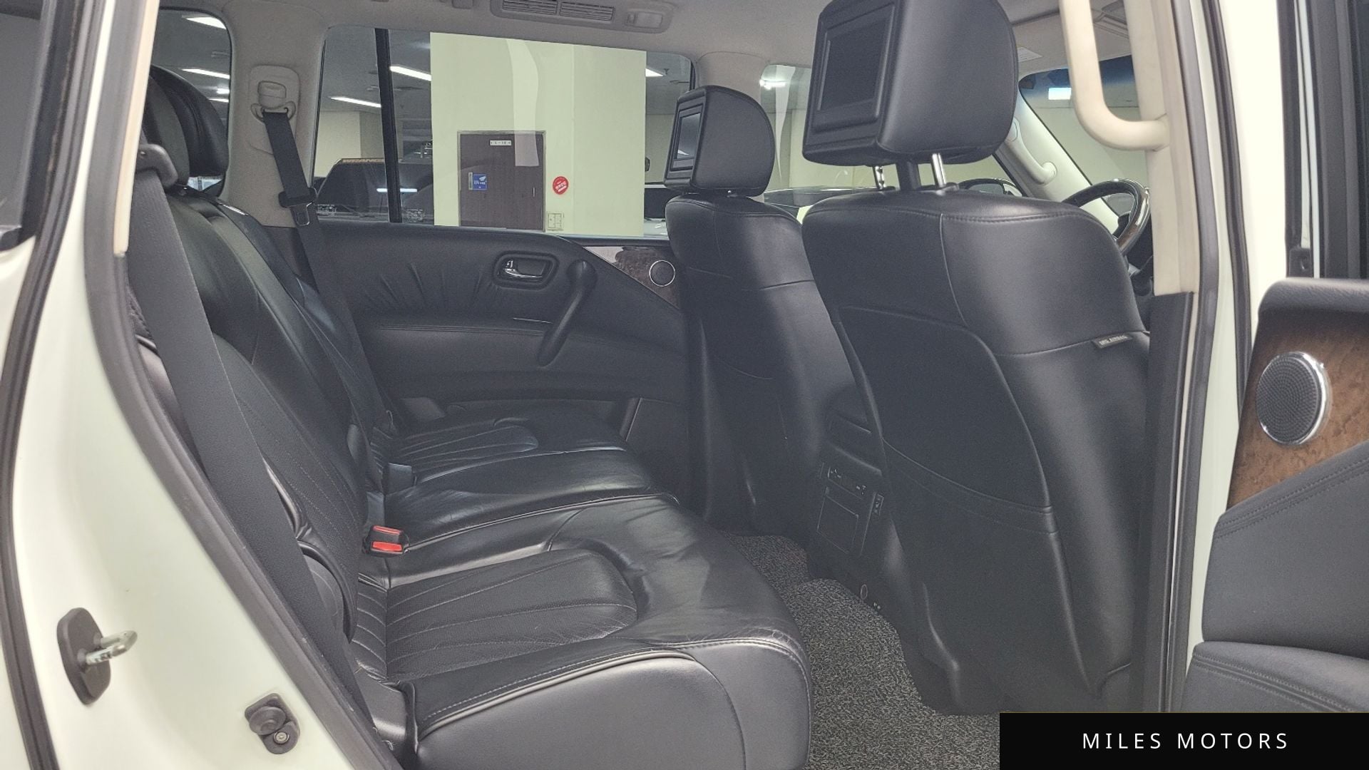 Infiniti QX56 2011 — миниатюра 11