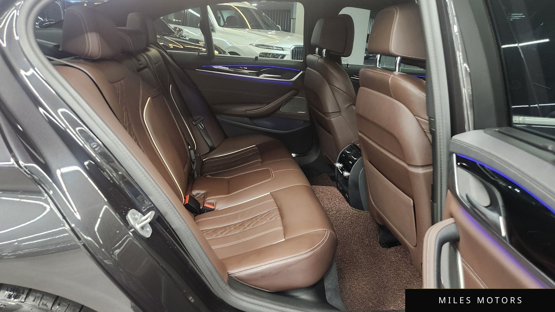 BMW 5 Series (G30) 2023 — миниатюра 10
