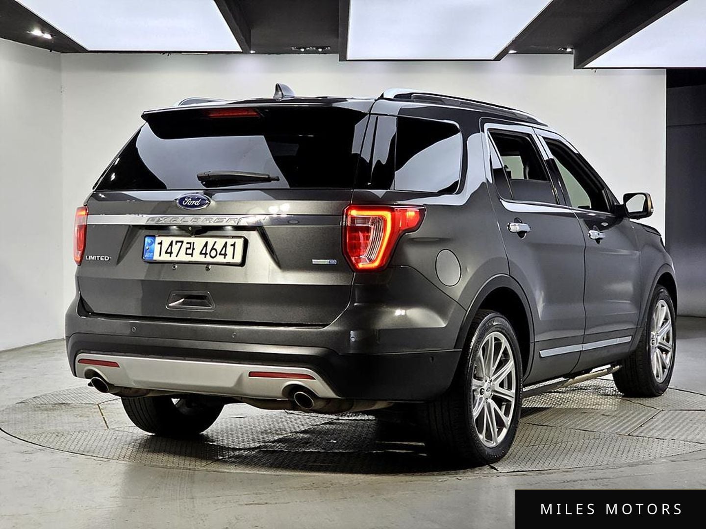 Ford Explorer 2017 — миниатюра 2