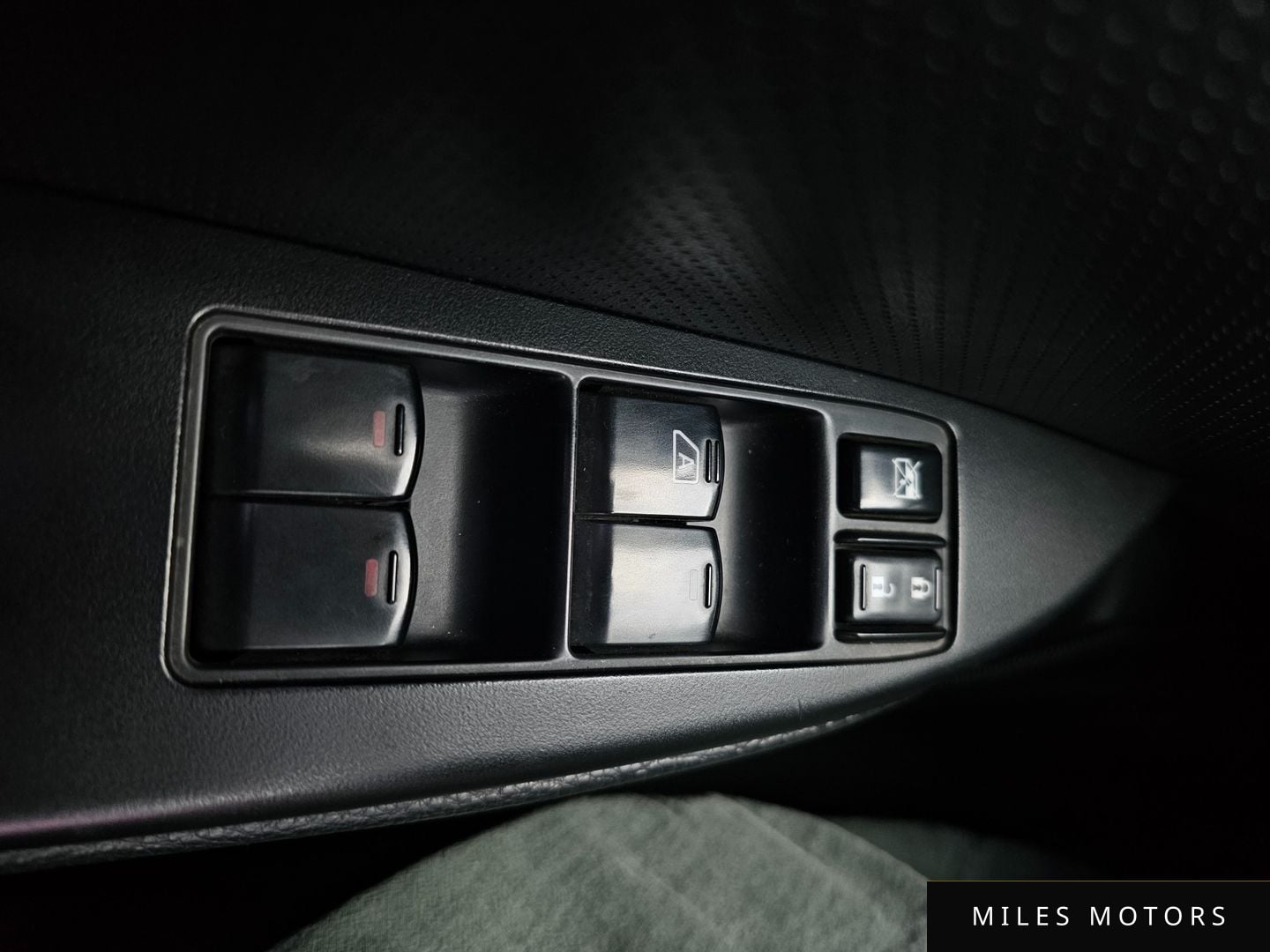 Subaru Outback 2011 — миниатюра 10