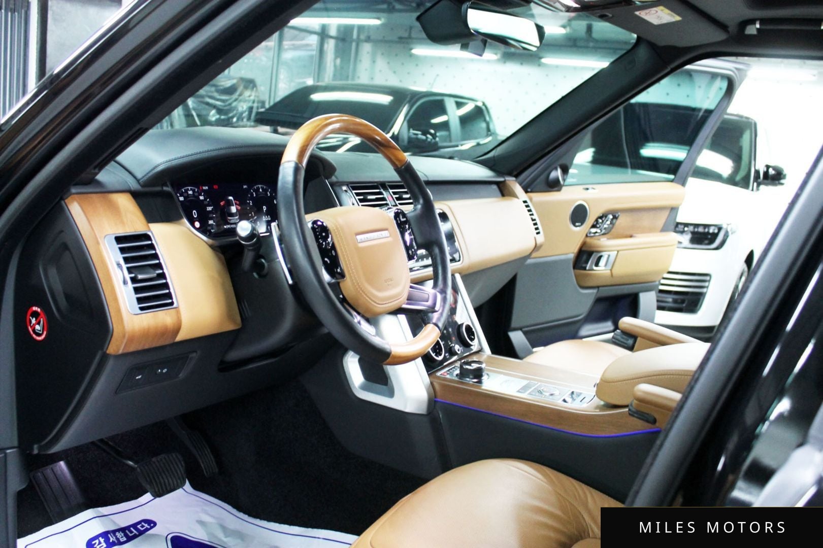 Land Rover Range Rover 2020 — миниатюра 8