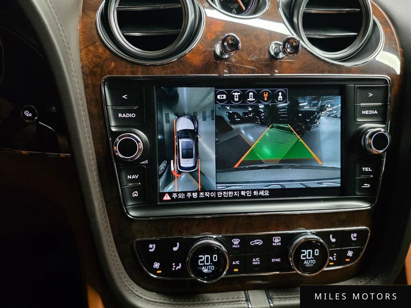 Bentley Bentayga 2018 — миниатюра 10