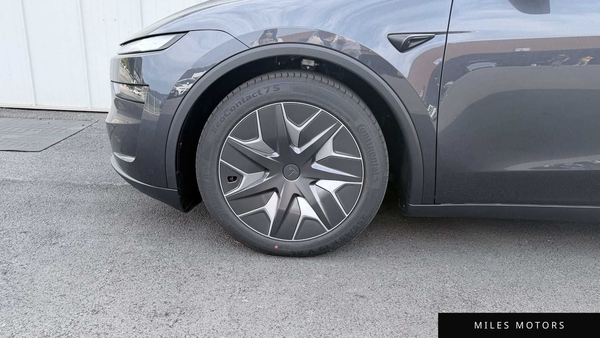 Tesla Model Y 2026 — миниатюра 10