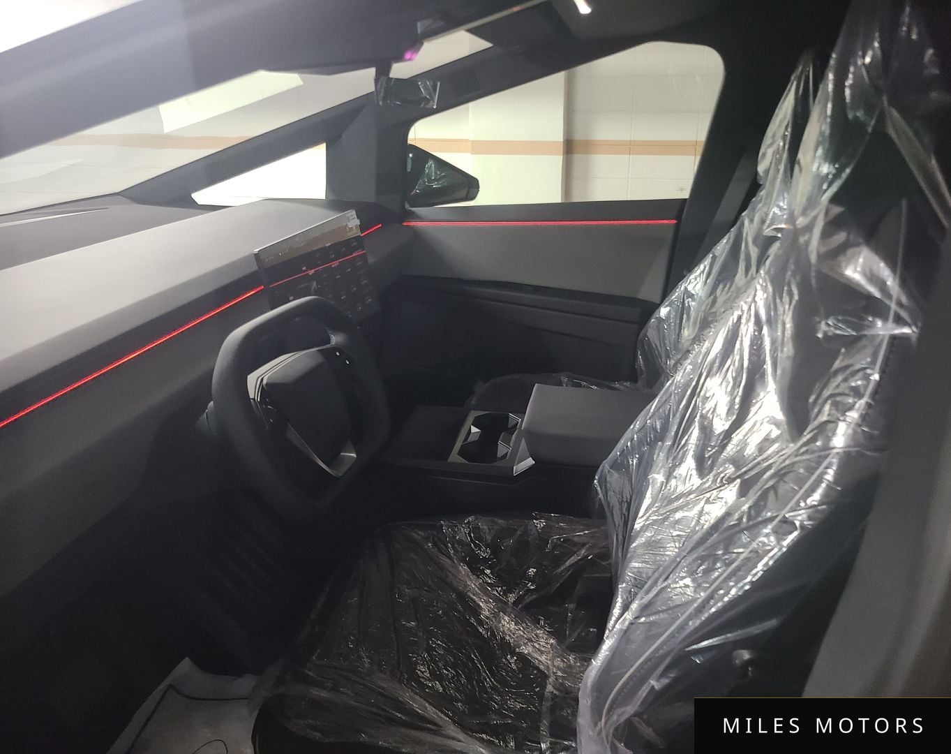 Tesla Cybertruck 2026 — миниатюра 7
