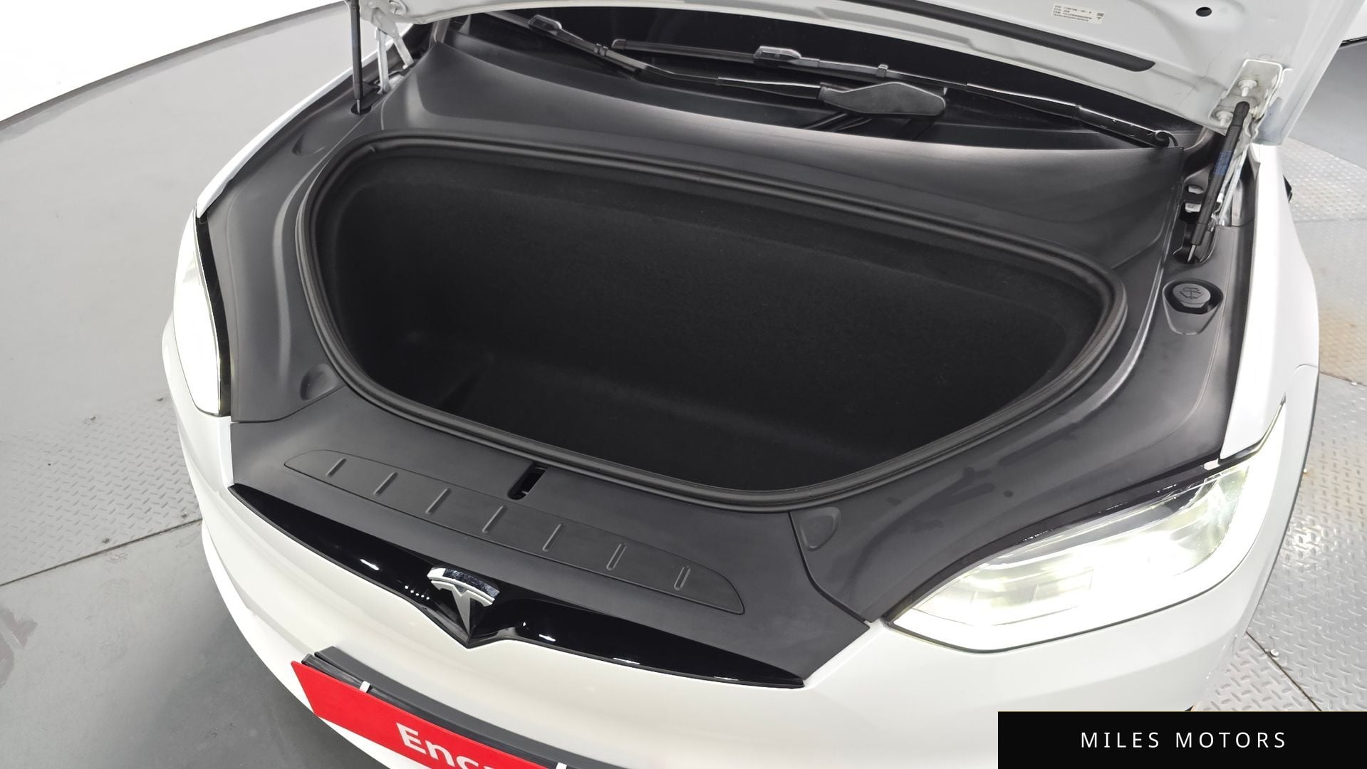 Tesla Model X 2023 — миниатюра 5