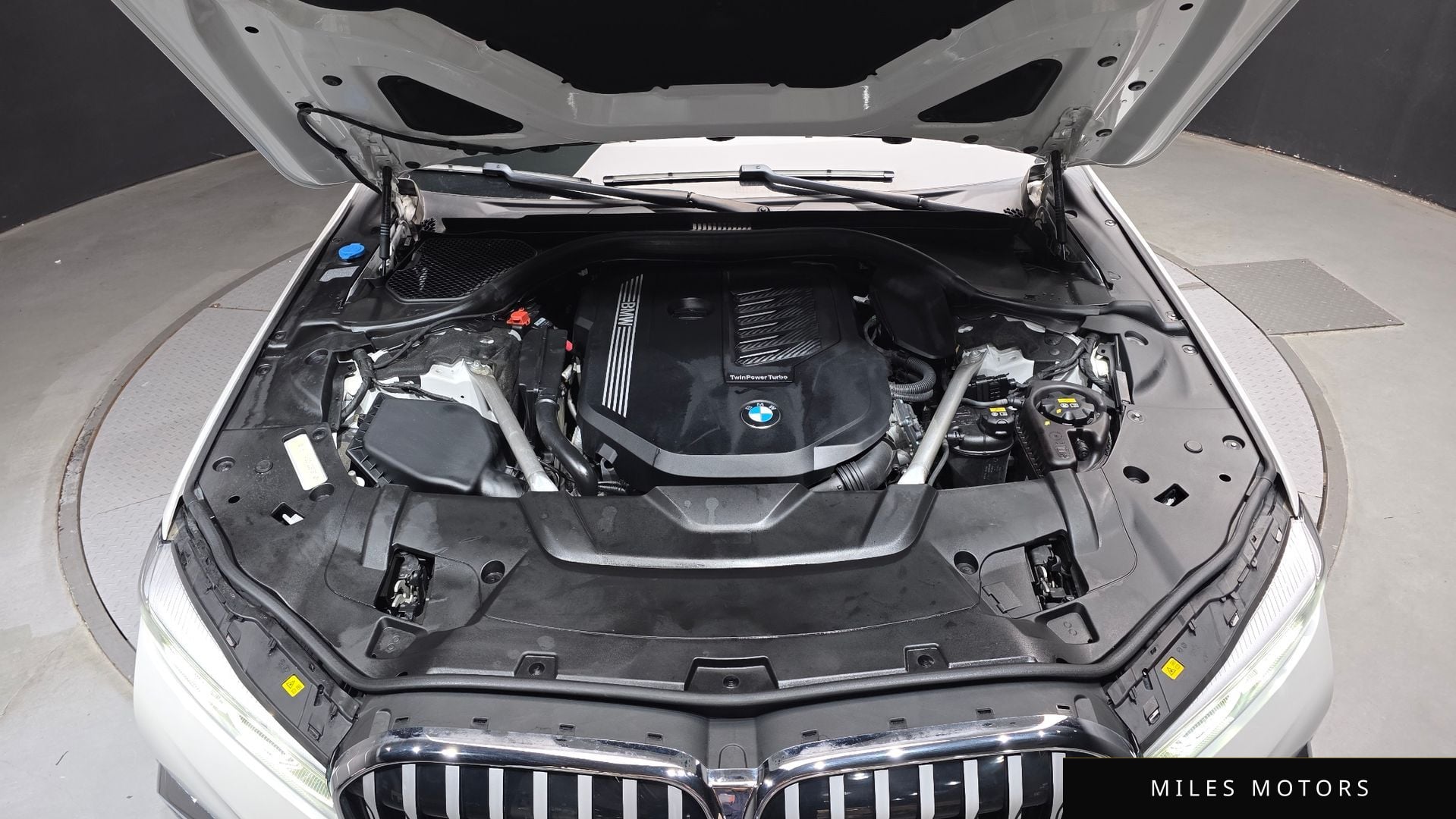 BMW 7 Series (G11) 2021 — миниатюра 6