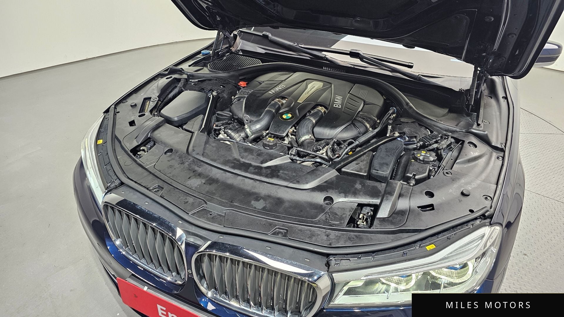 BMW 7 Series (G11) 2017 — миниатюра 6