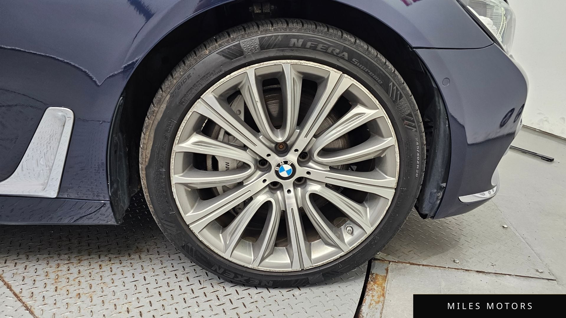 BMW 7 Series (G11) 2017 — миниатюра 7