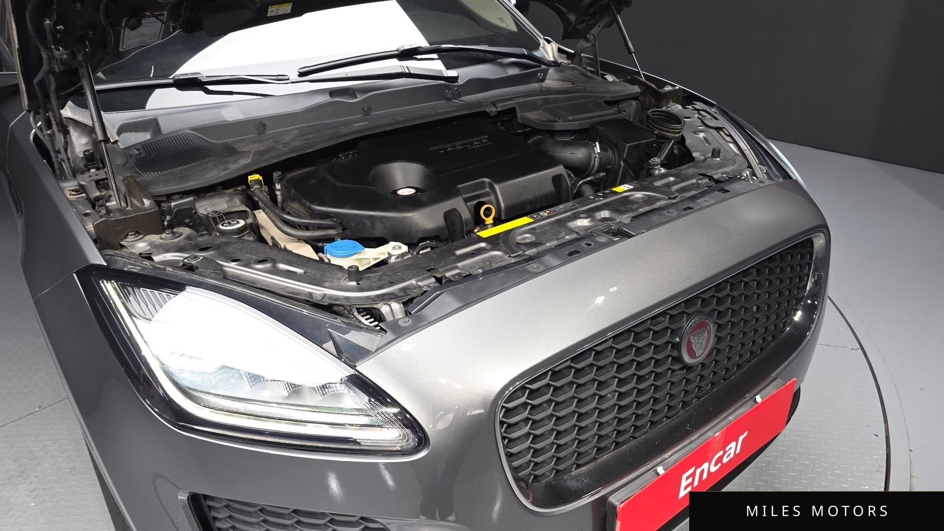 Jaguar E-PACE 2019 — миниатюра 6