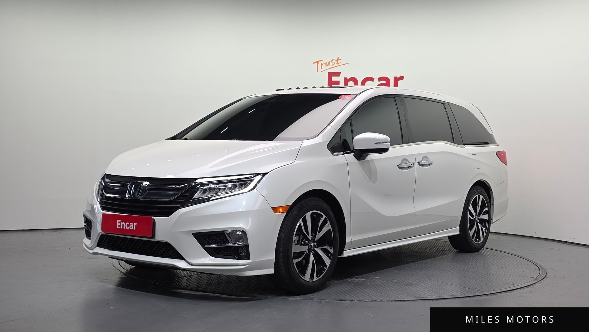 Honda Odyssey 2019 — фото 1 из 12