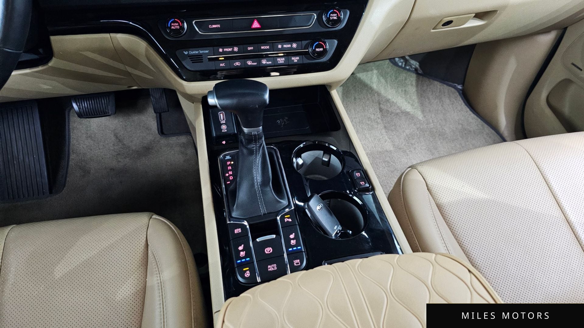 Kia Canival 2020 — миниатюра 12