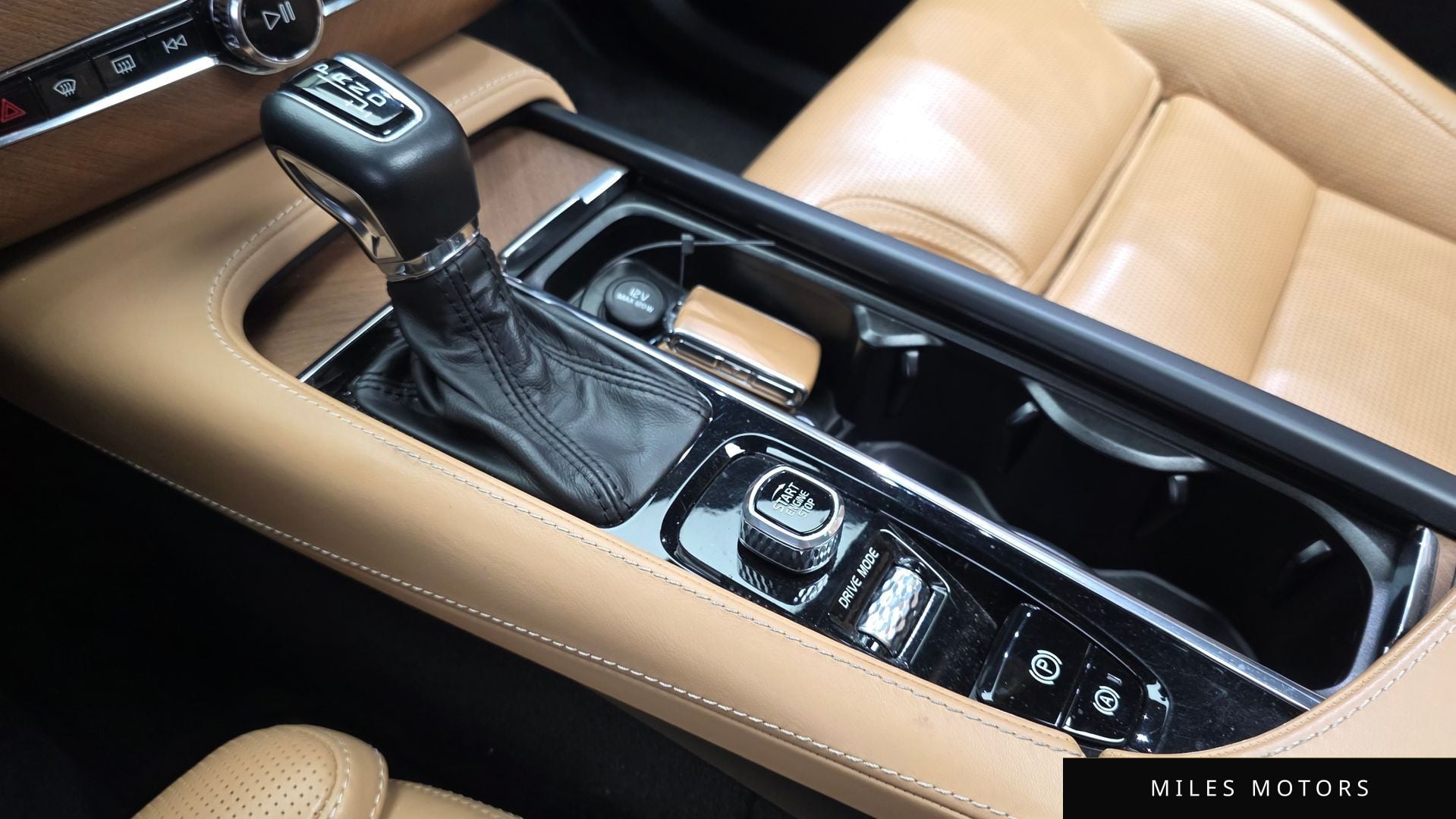 Volvo XC90 2019 — миниатюра 9