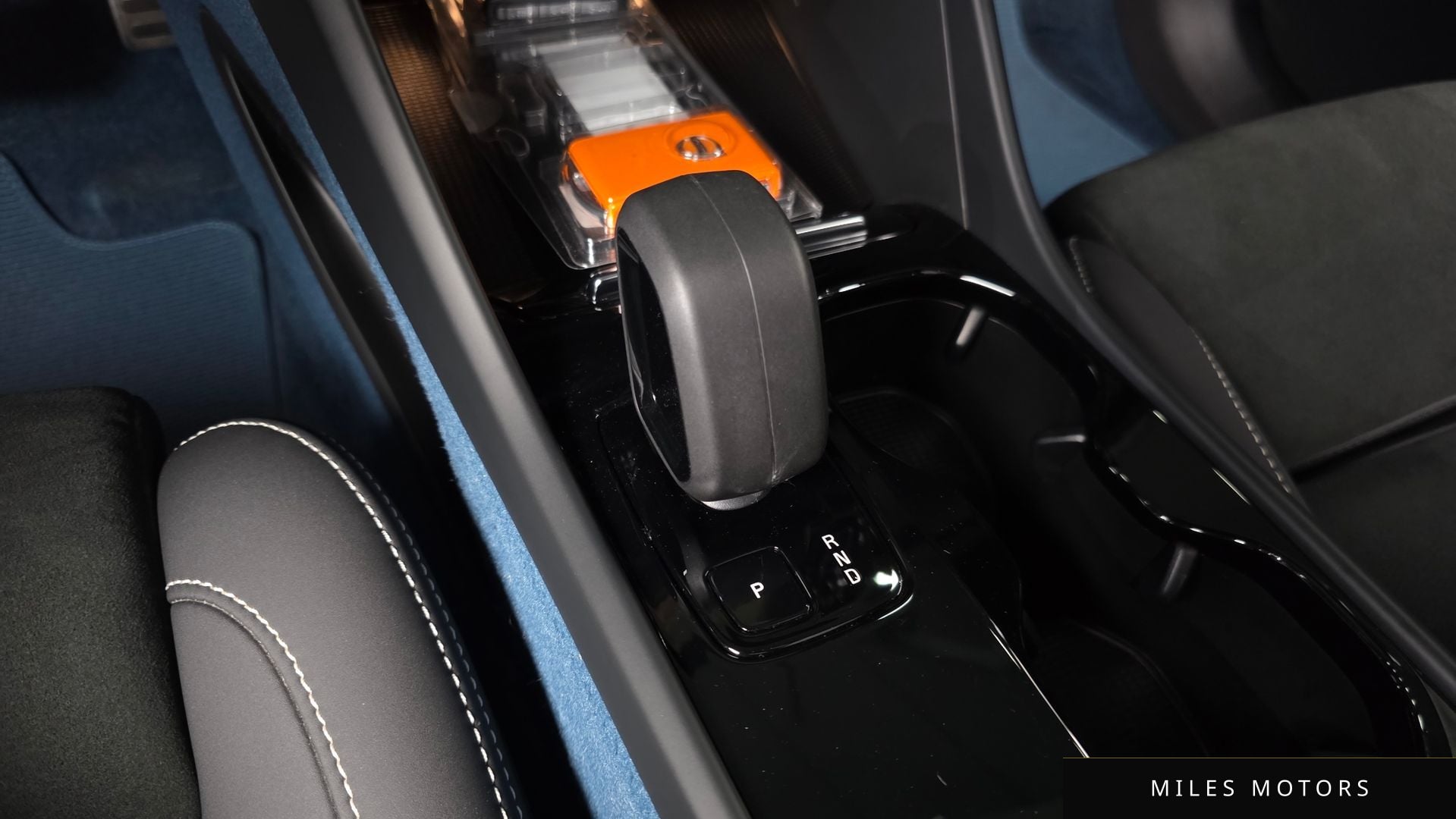 Volvo C40 2023 — миниатюра 11