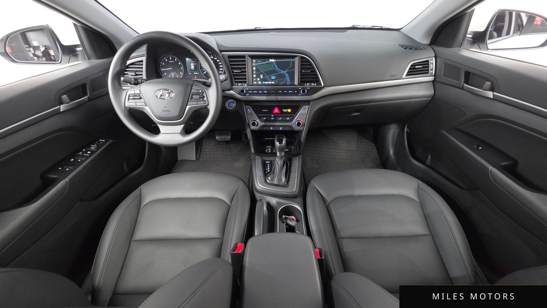 Hyundai AVANTE 2018 — миниатюра 10