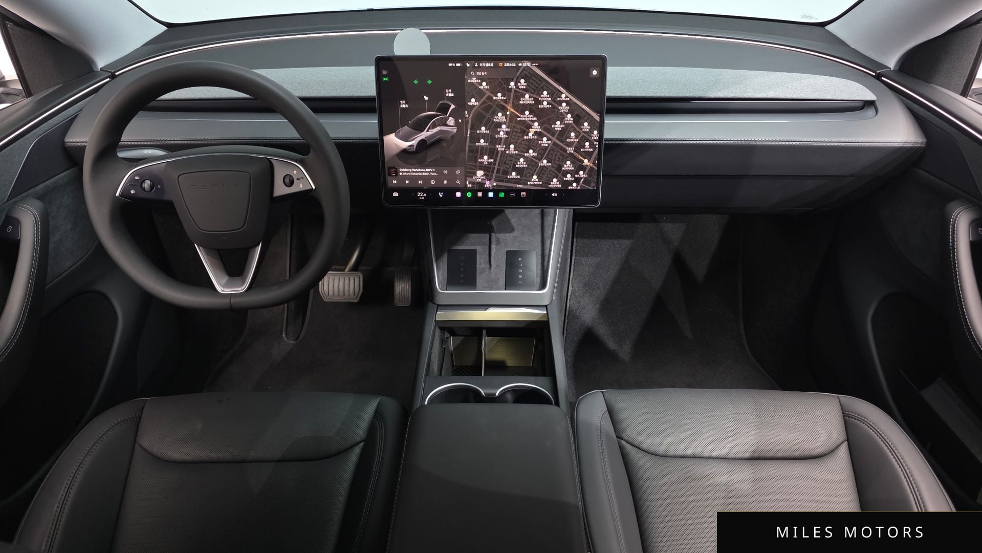Tesla Model Y 2025 — миниатюра 9