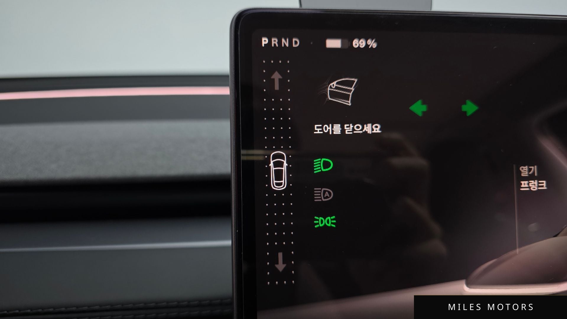 Tesla Model Y 2025 — миниатюра 11