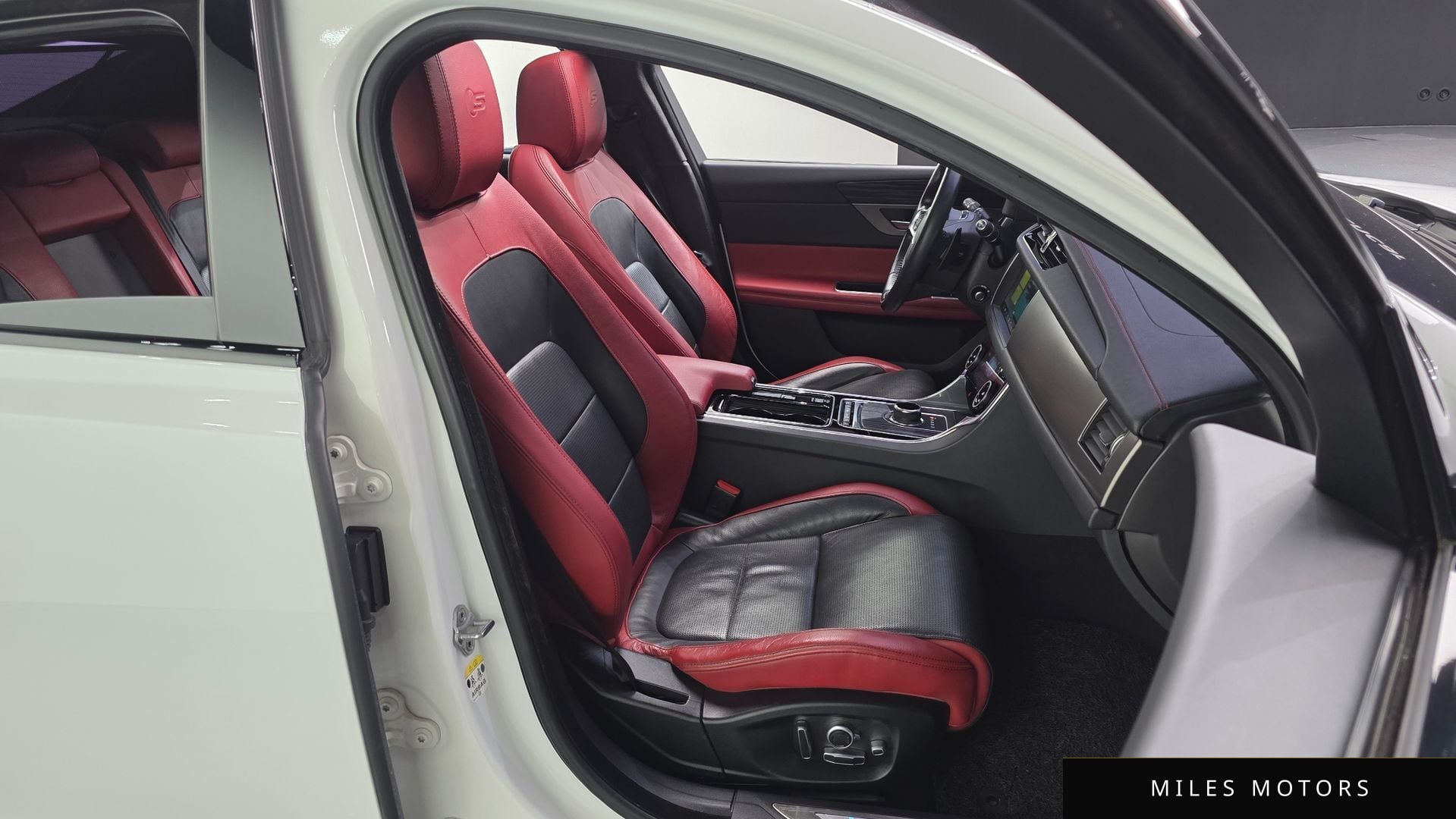 Jaguar XF (X260) 2017 — миниатюра 12