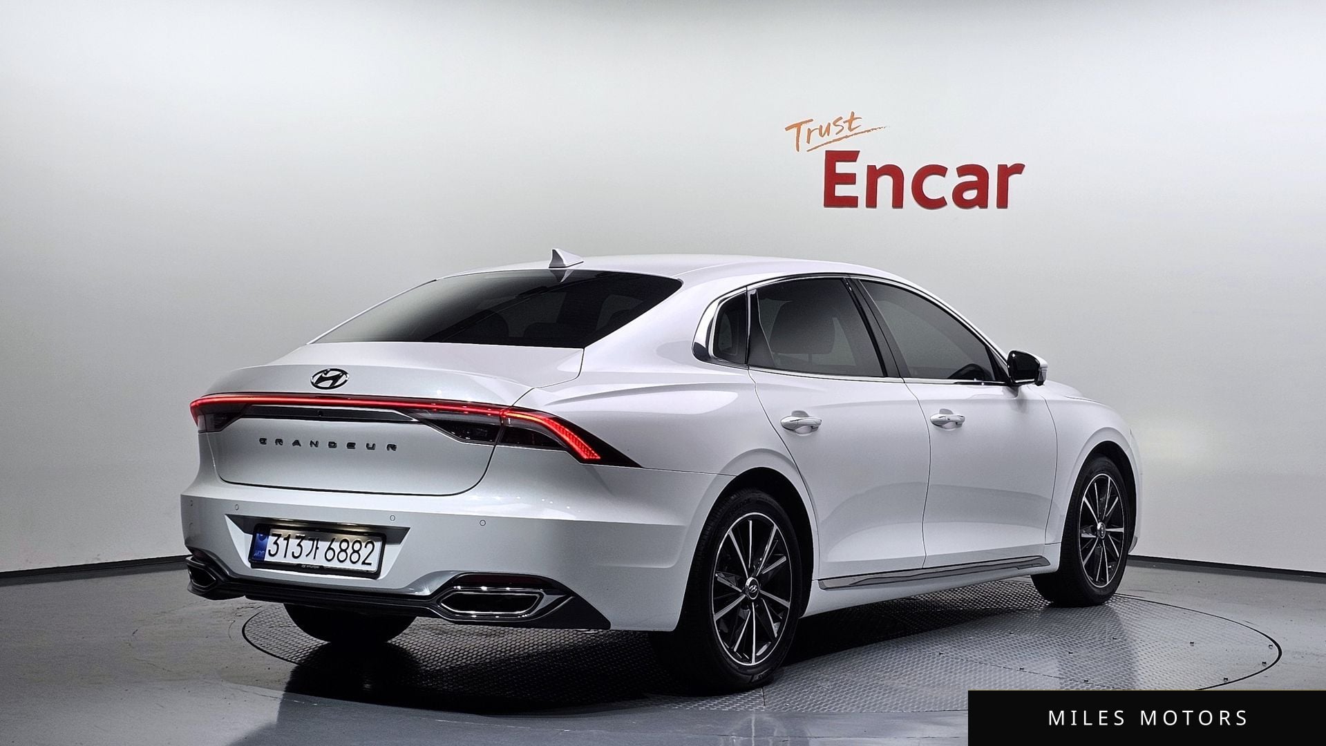 Hyundai Grandeur 2022 — миниатюра 2