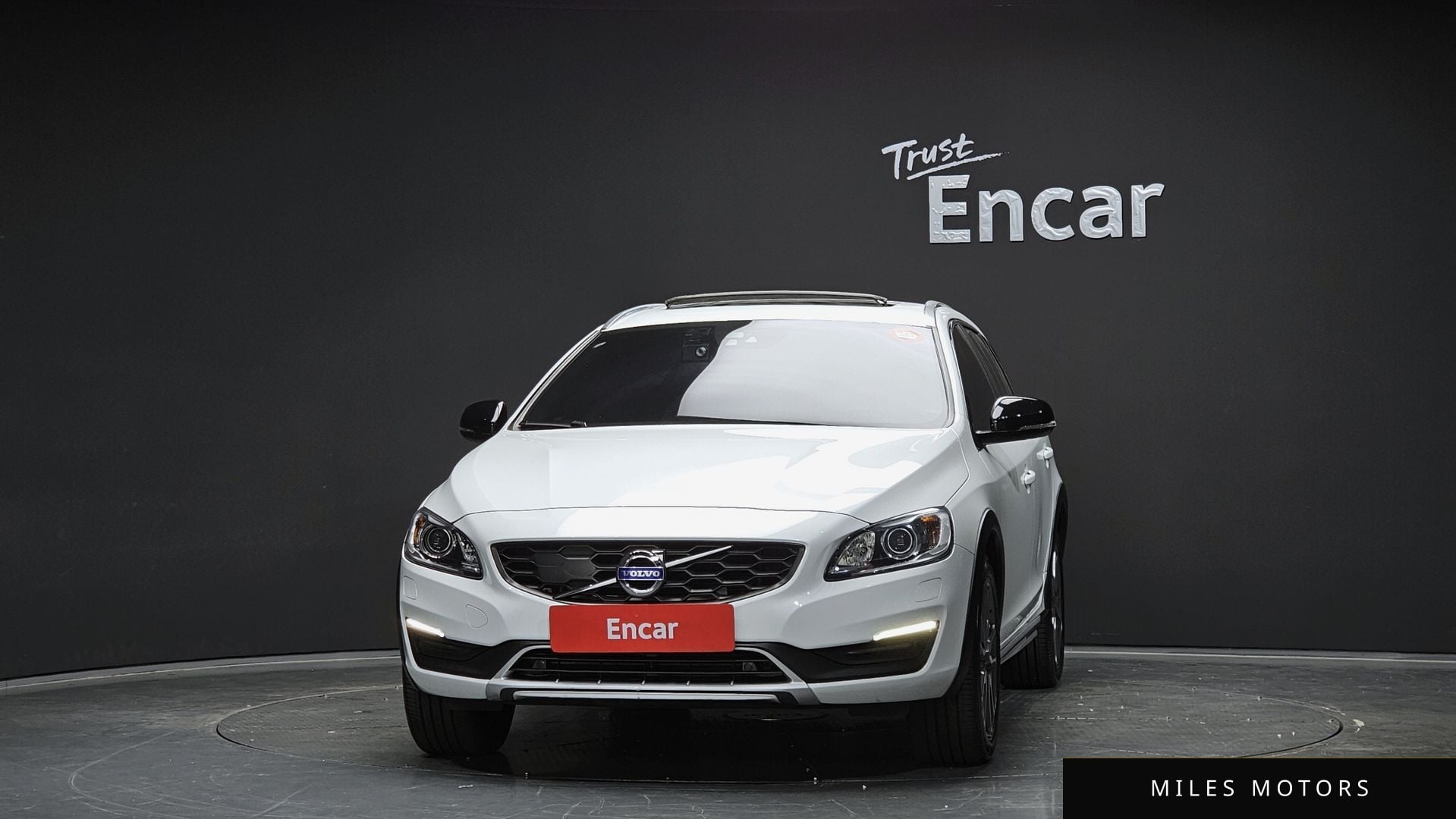 Volvo V60 2018 — миниатюра 3