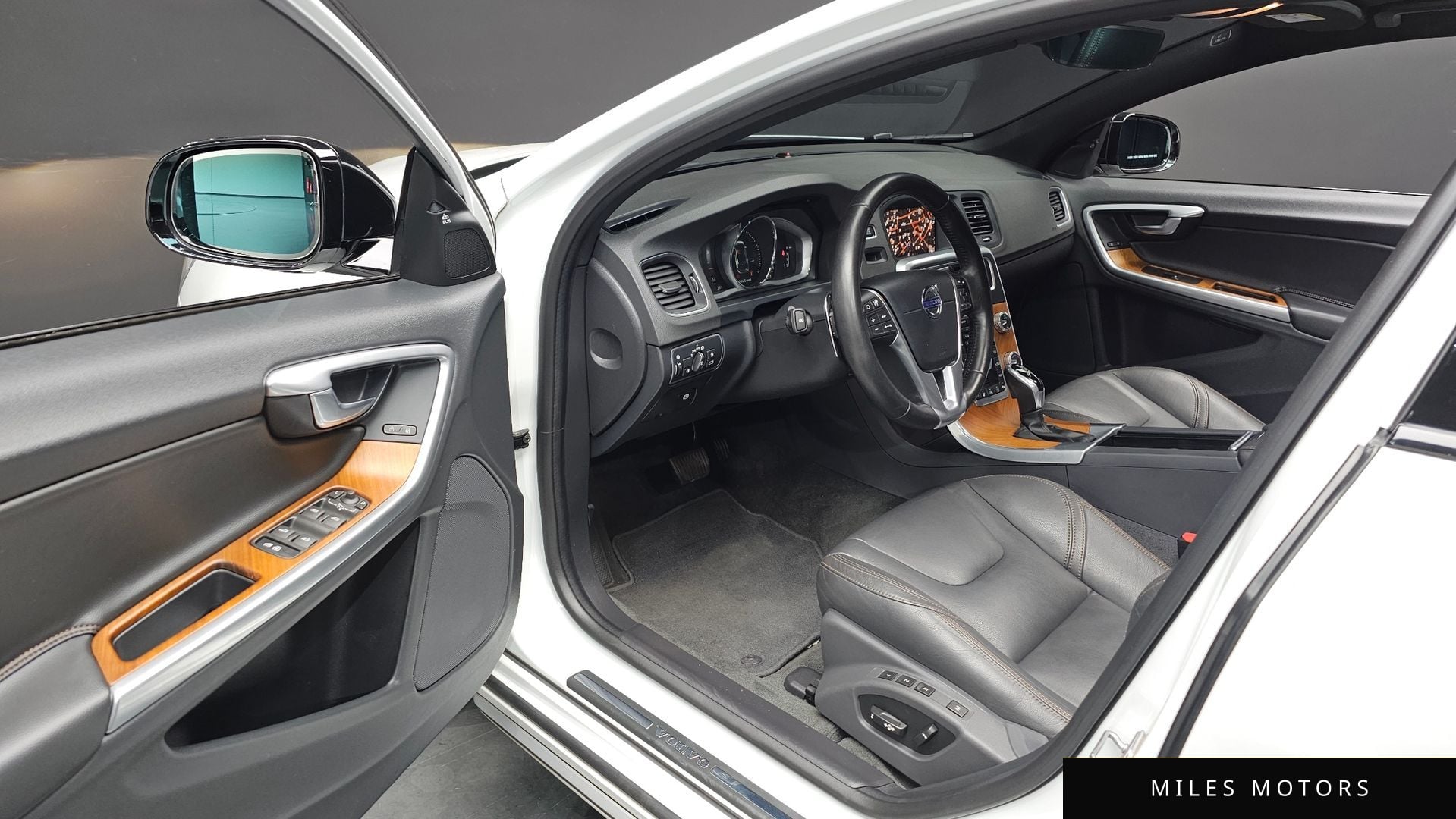 Volvo V60 2018 — миниатюра 12