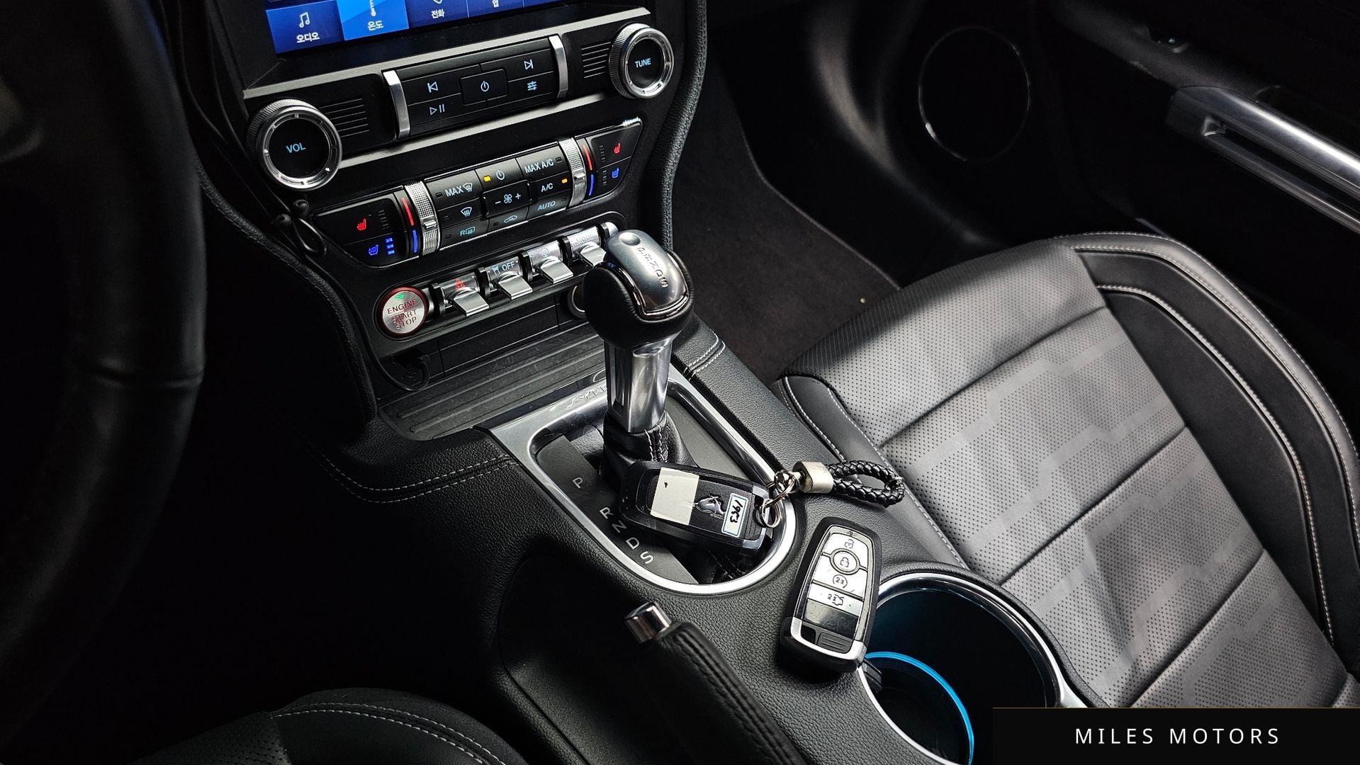 Ford Mustang 2022 — миниатюра 11