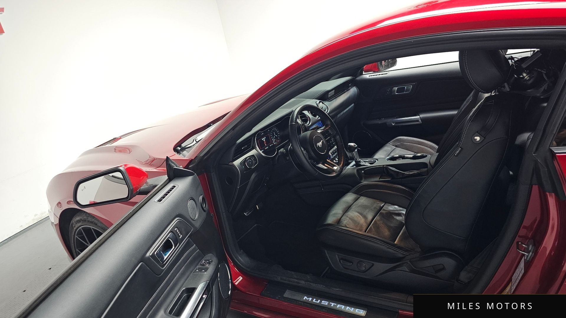 Ford Mustang 2022 — миниатюра 12