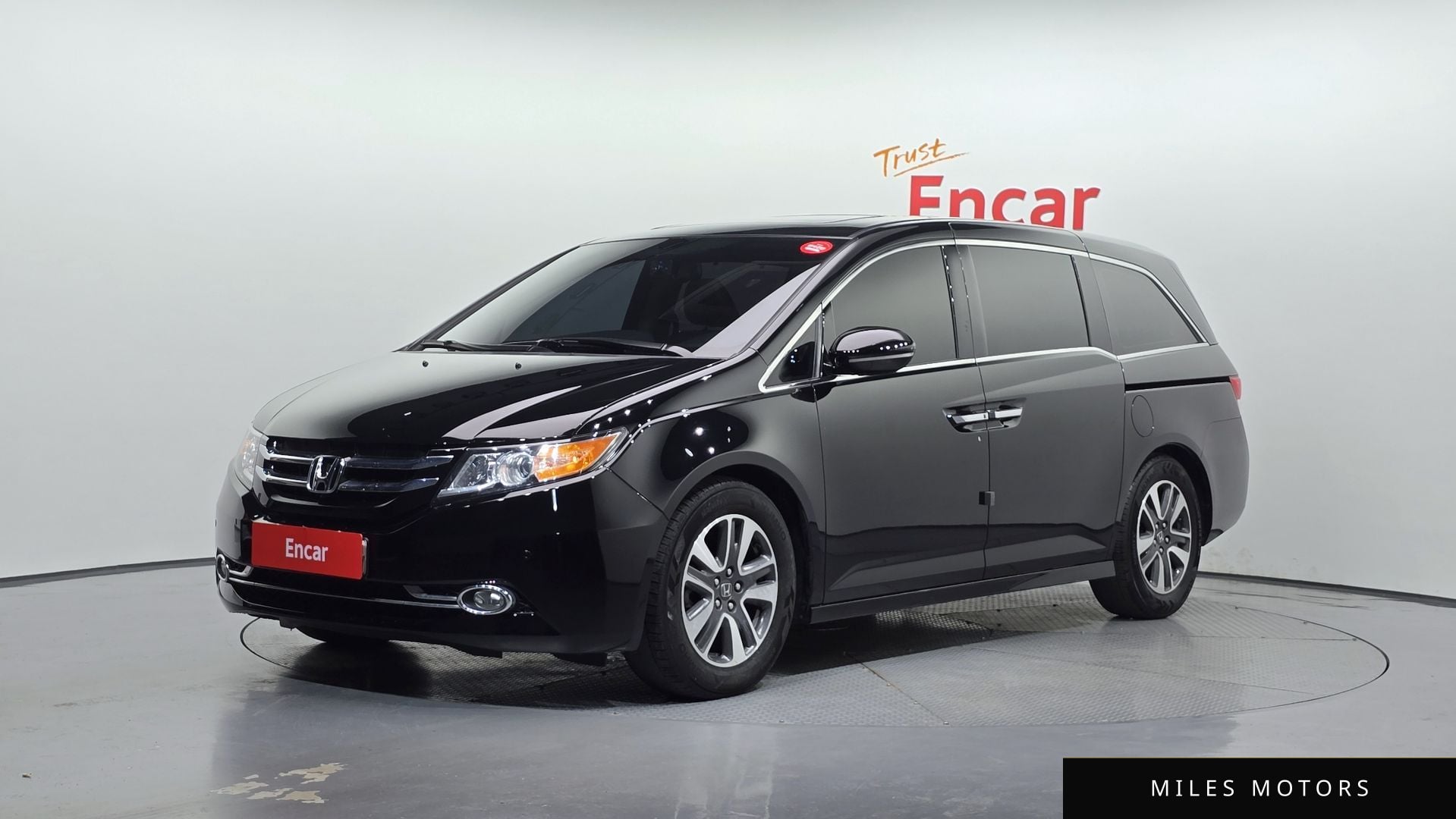 Honda Odyssey 2014 — фото 1 из 12