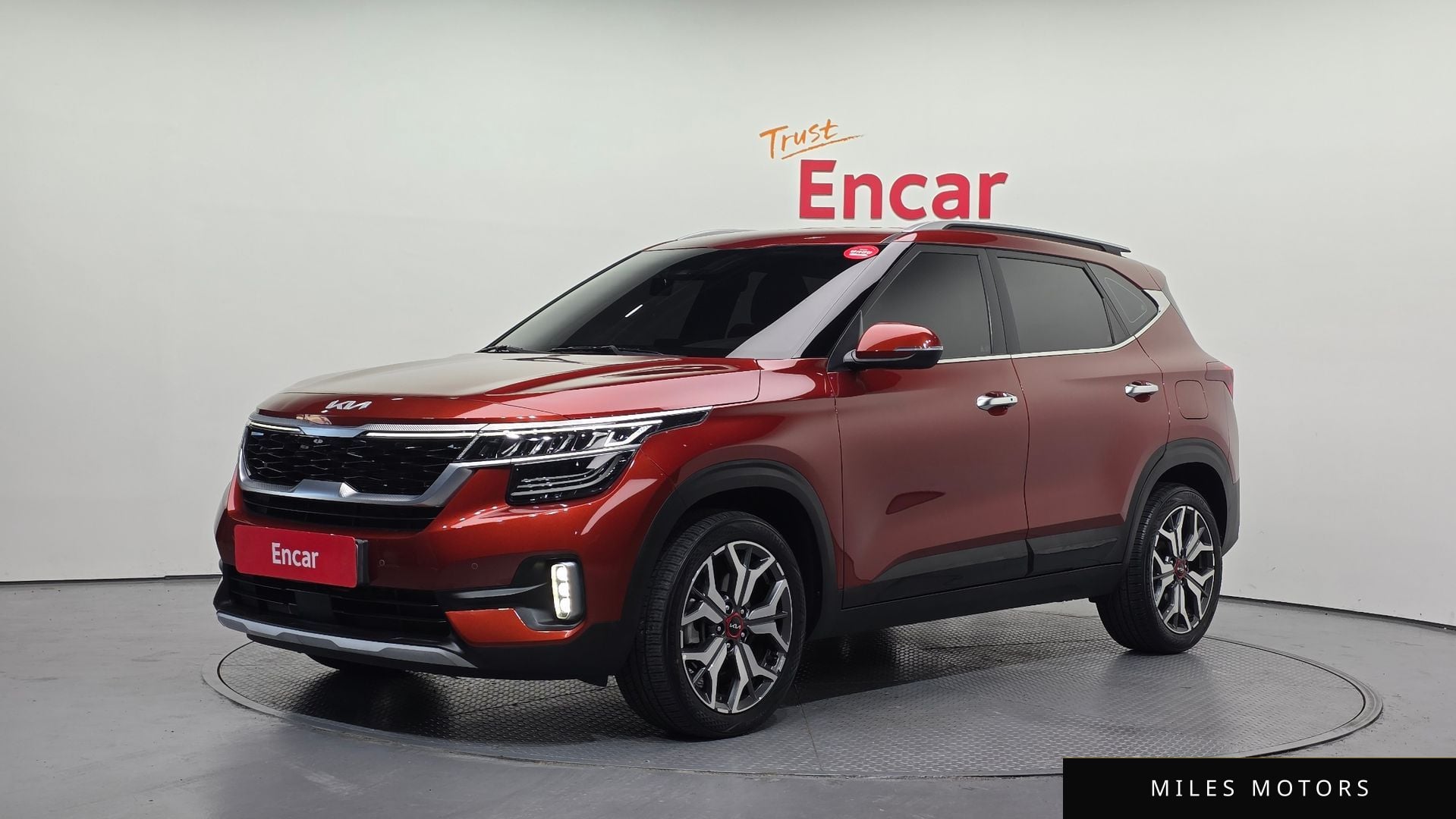 Kia Seltos 2023 — фото 1 из 12