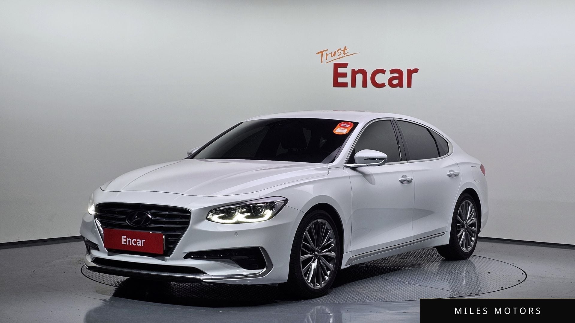 Hyundai Grandeur 2017 — фото 1 из 12