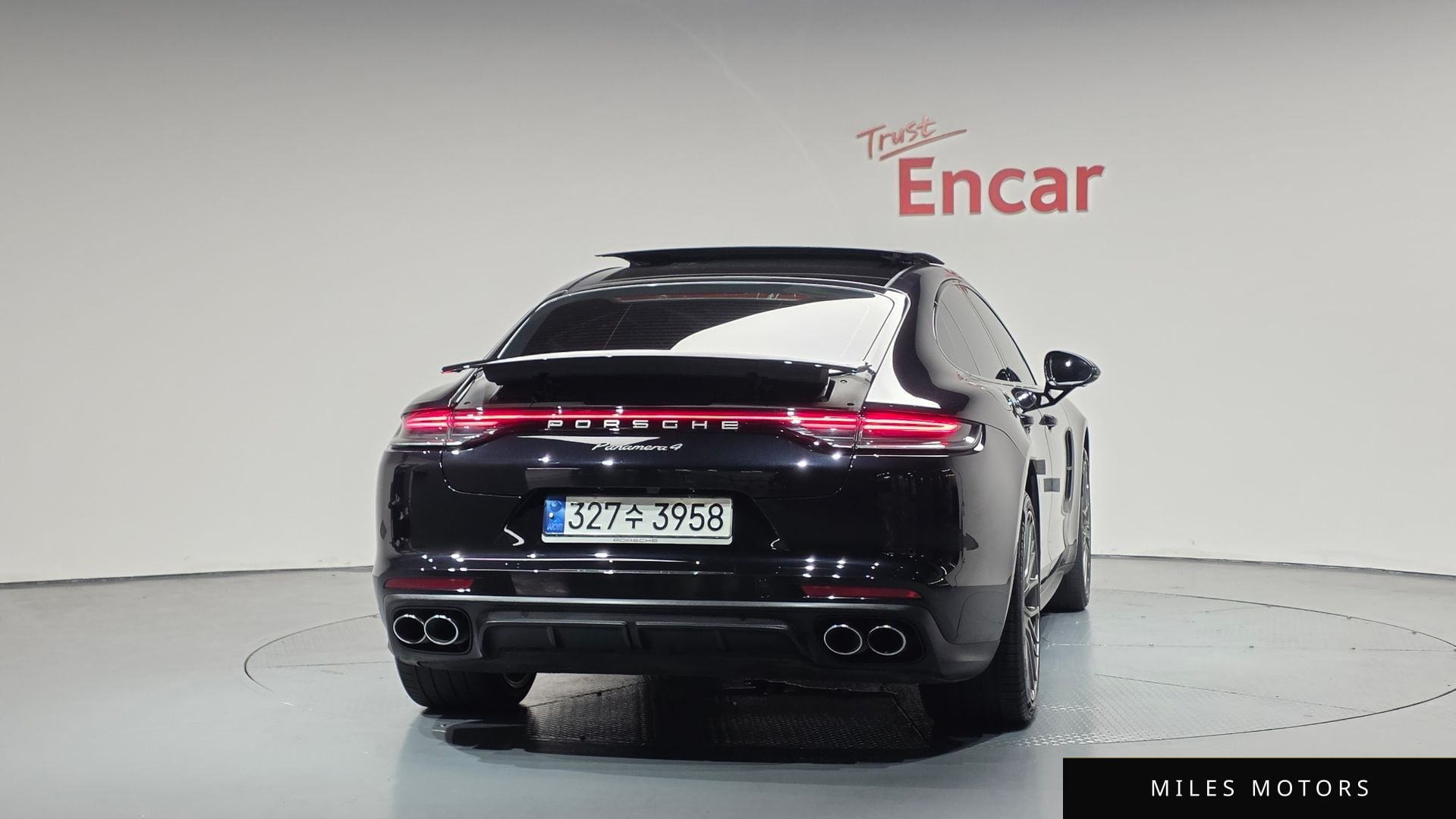 Porsche Panamera 2023 — миниатюра 3