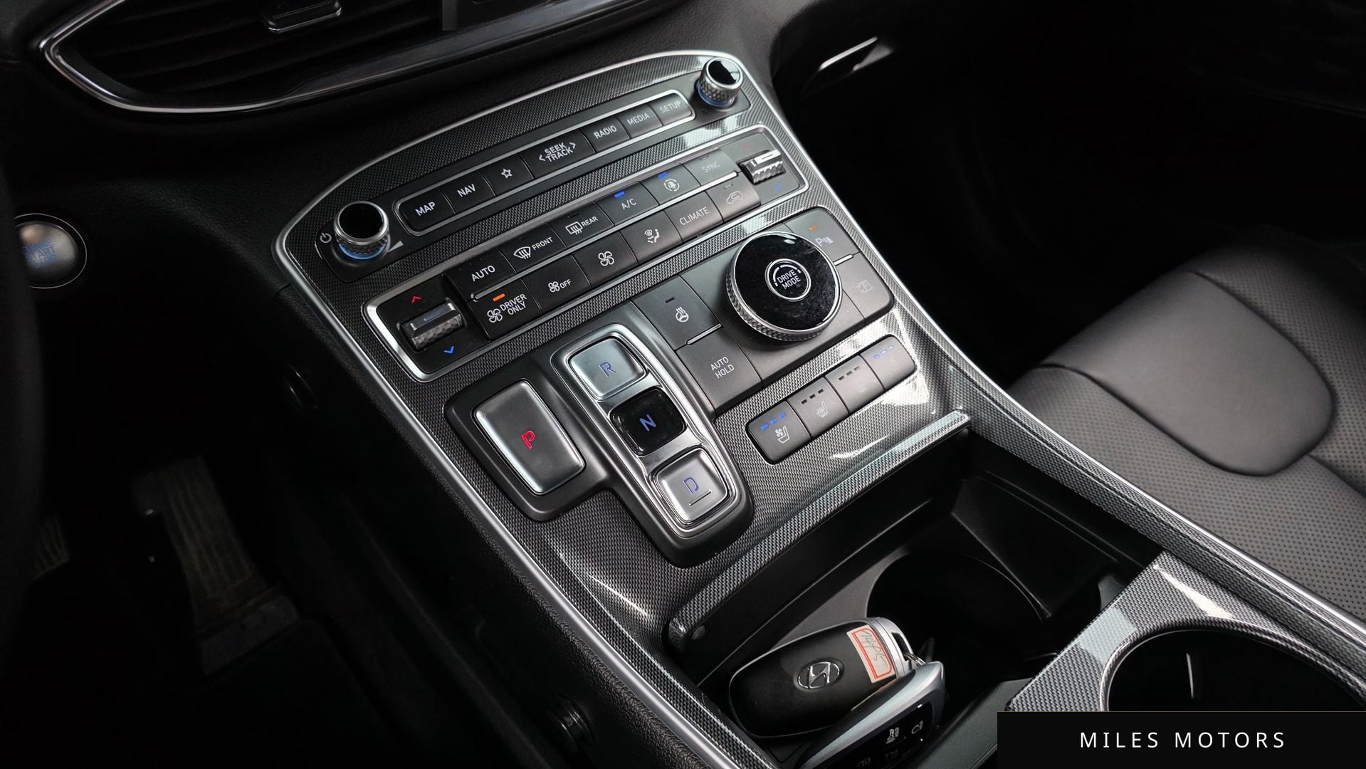 Hyundai Santafe 2022 — миниатюра 12