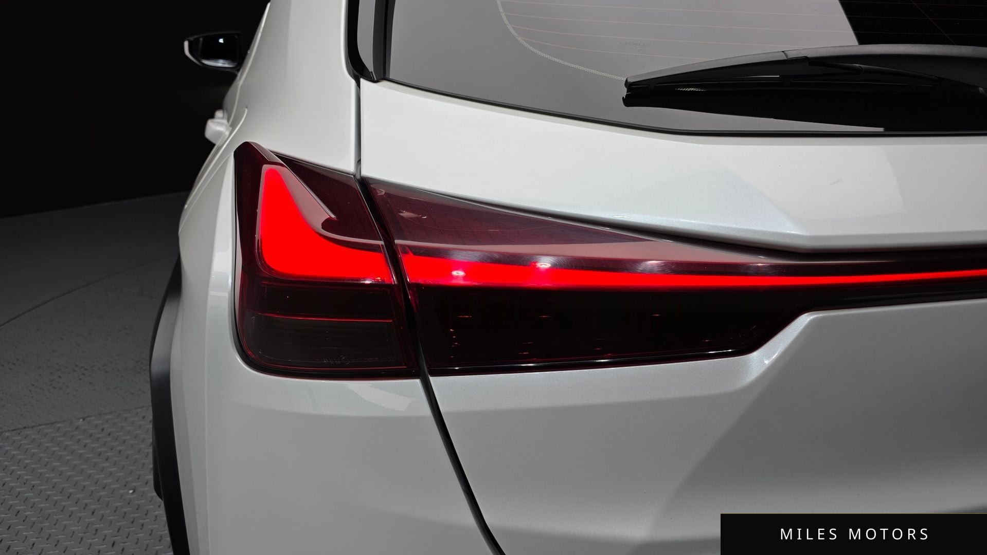 Лексус UX250h 2021 — миниатюра 9