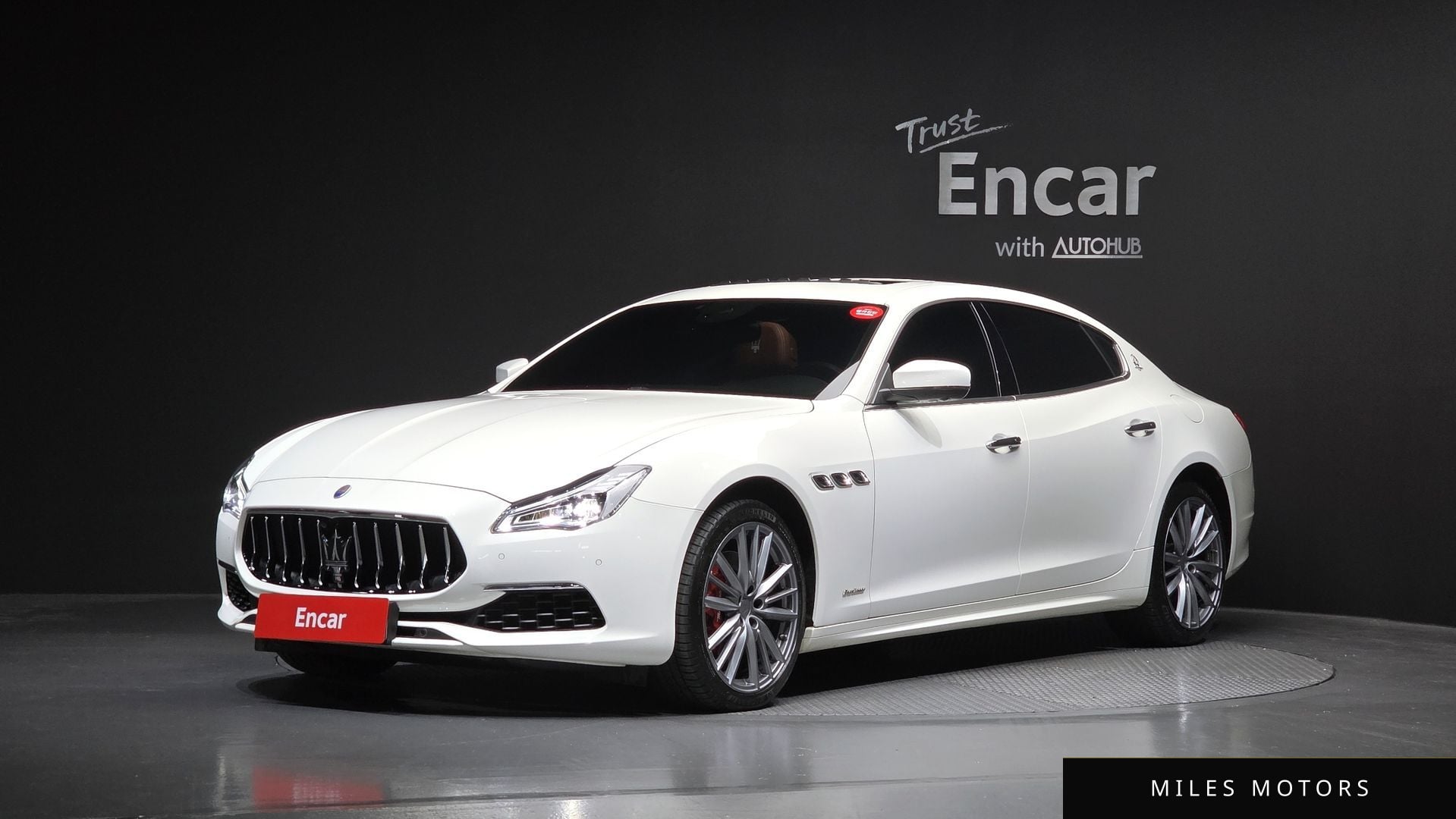 Maserati Quattroporte 2019 — фото 1 из 12