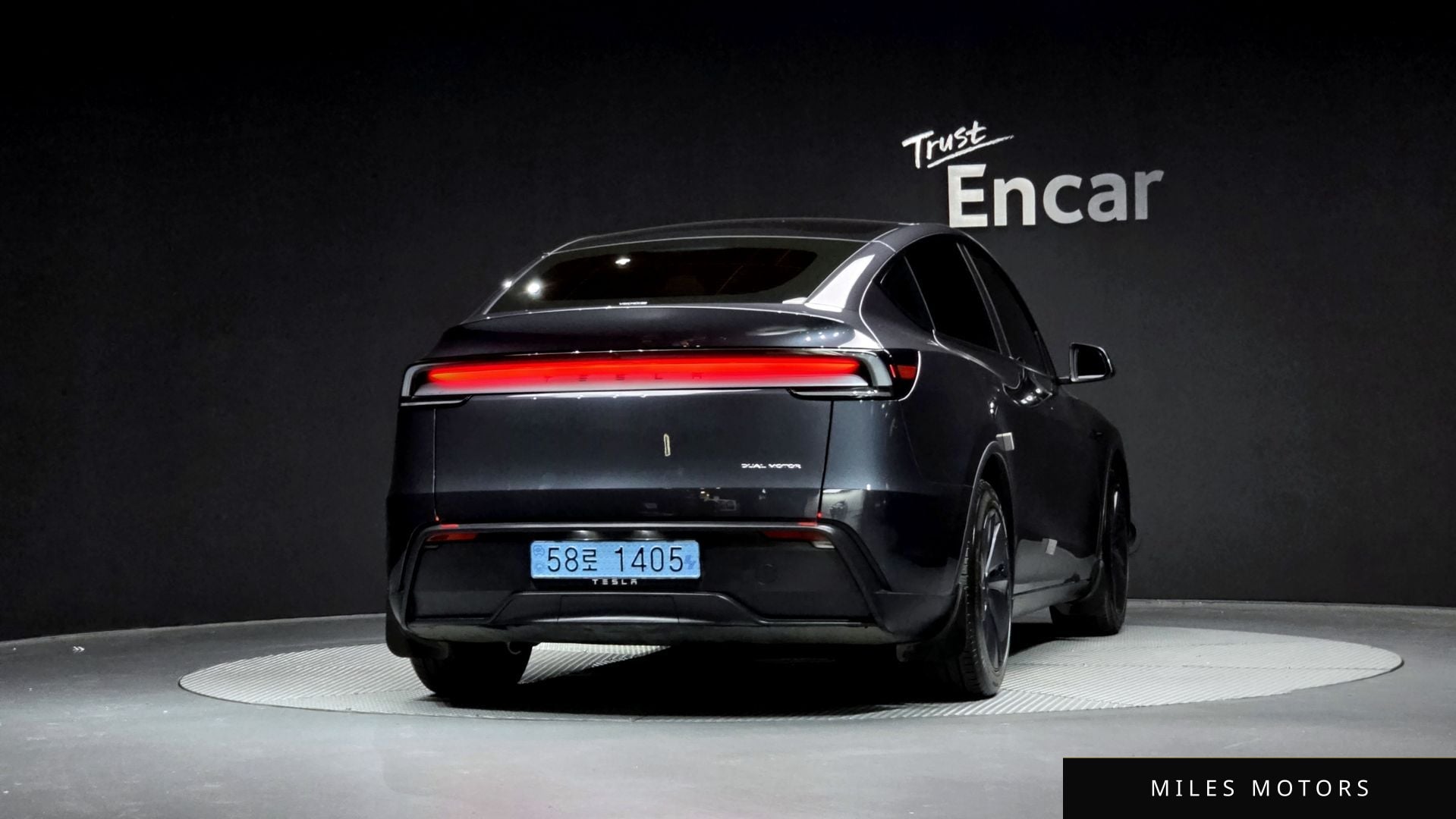 Tesla Model Y 2025 — миниатюра 4